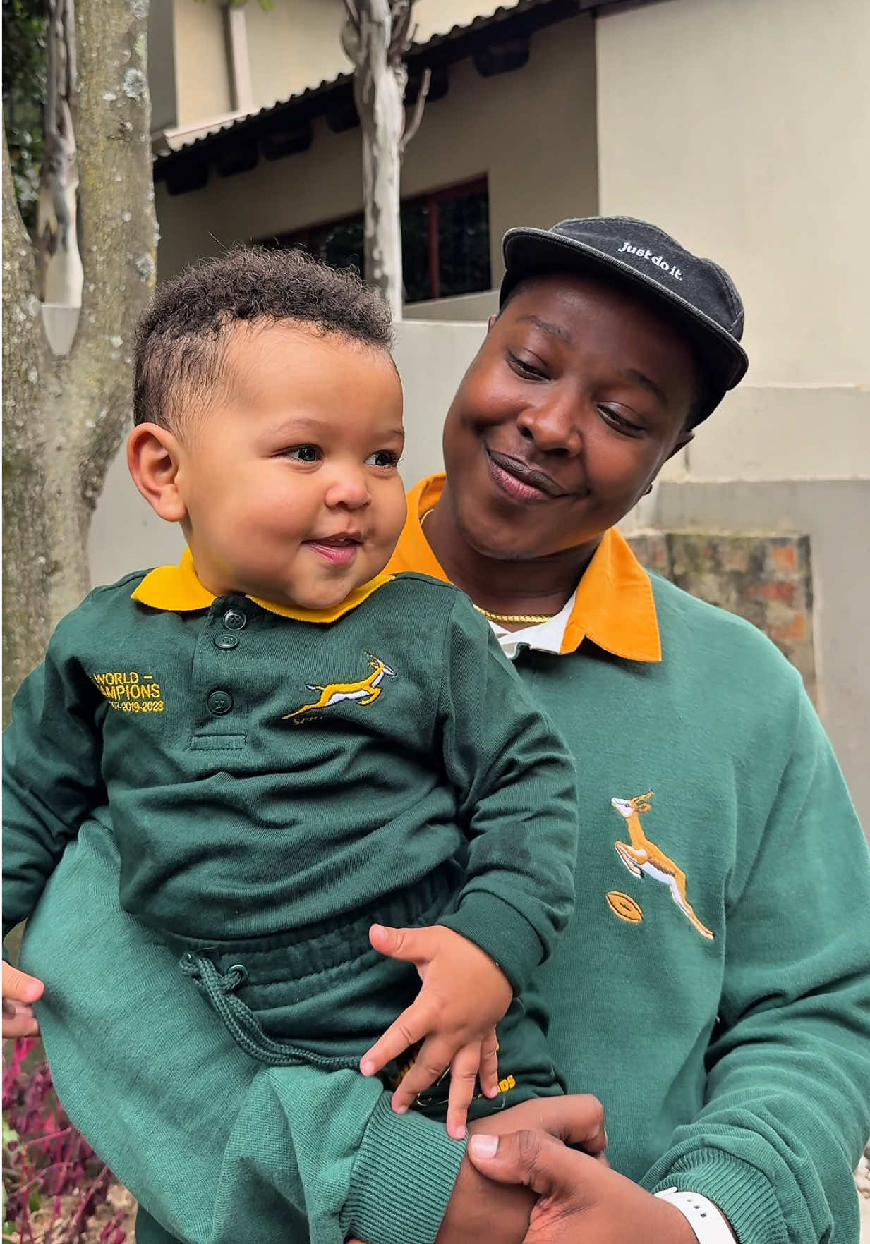 @sihledambuza
