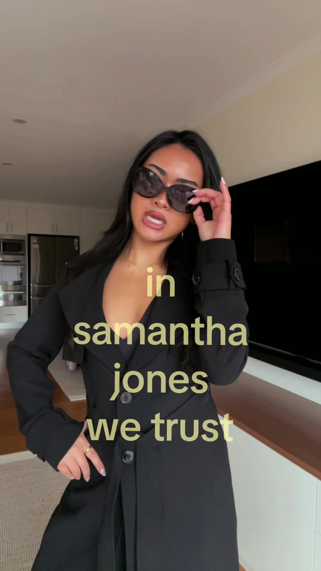 @TH💋NIA