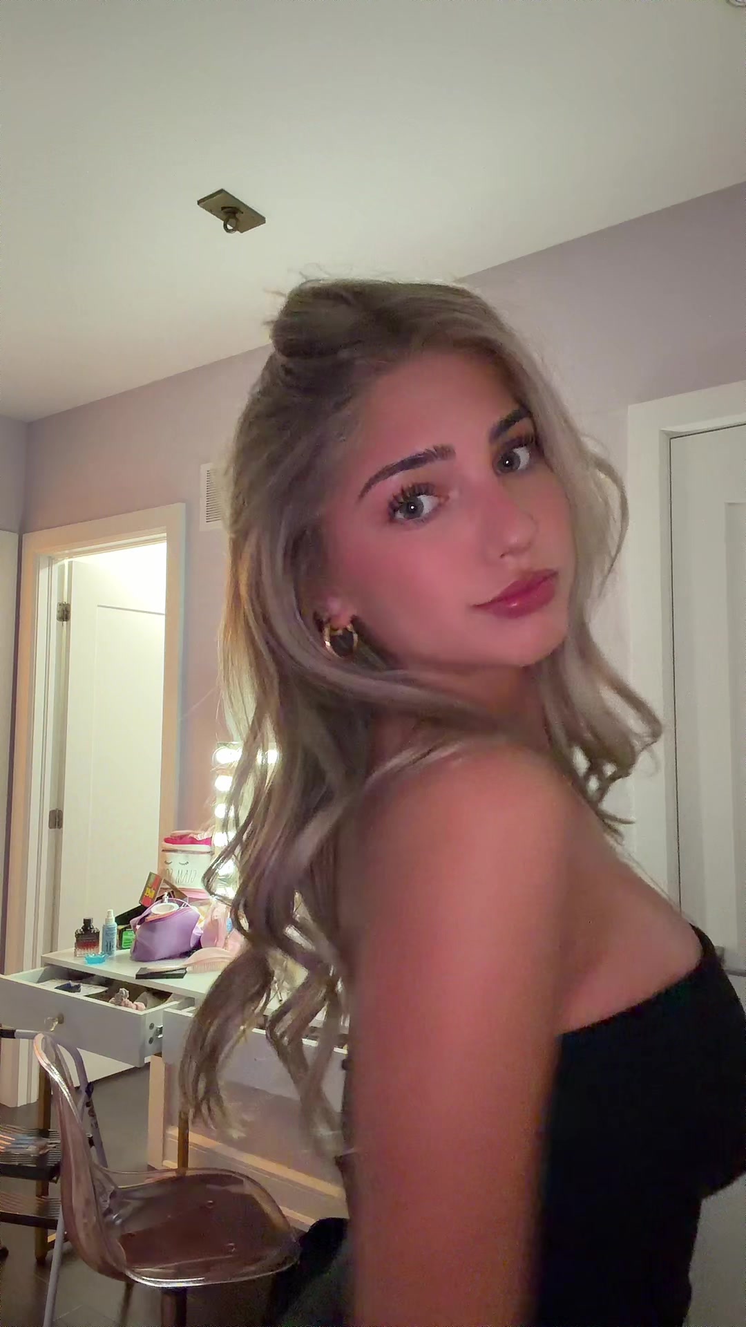 @Lily