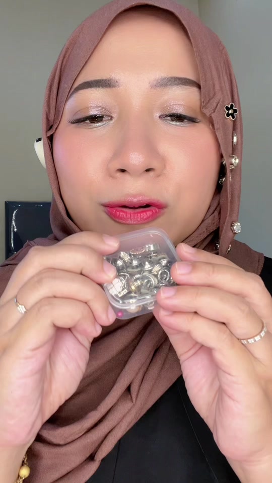 @Anis Yunia Akbar (AYA)