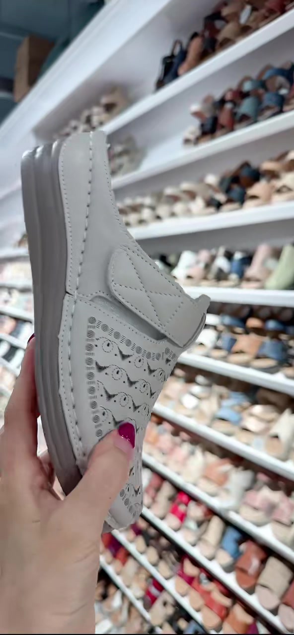 @Queen Shoes Factory China