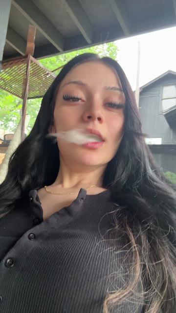 @yurfavoritewhitebih