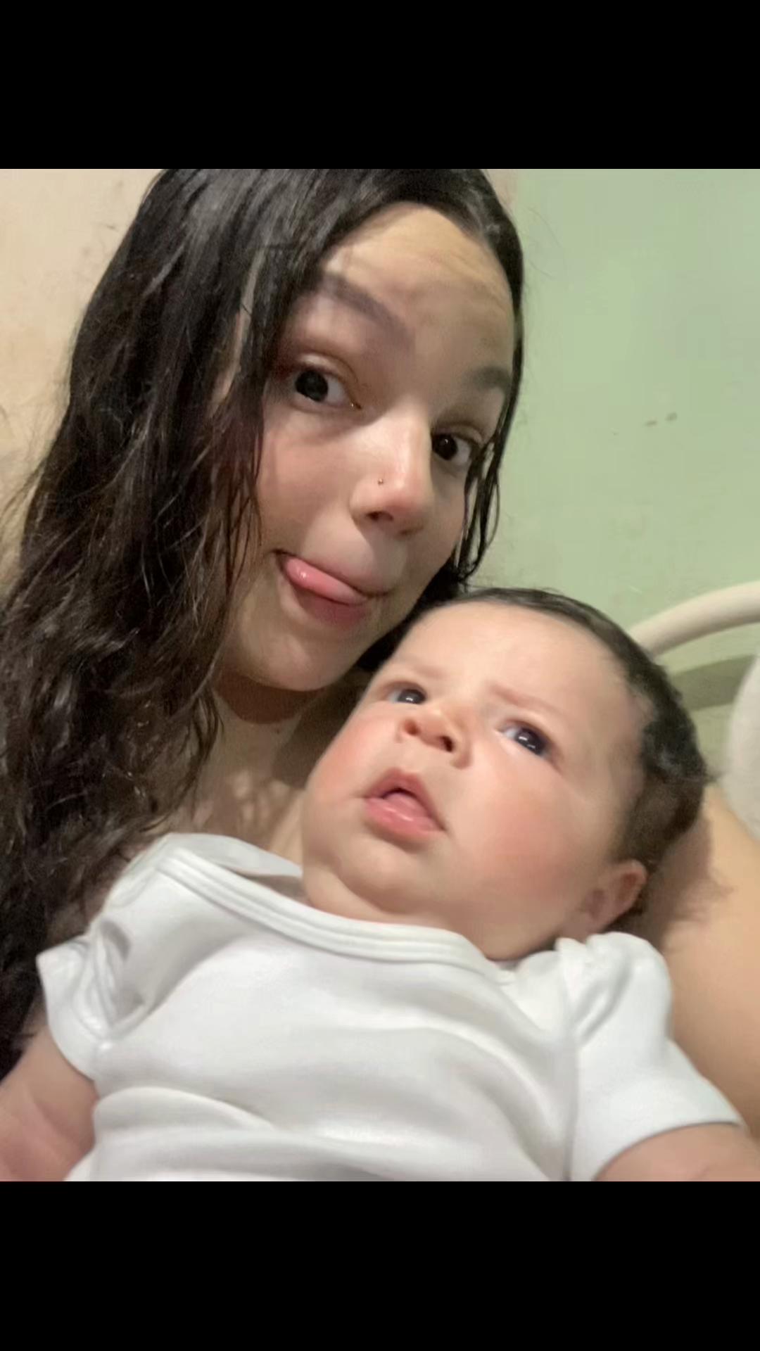 @Larissaxt_01