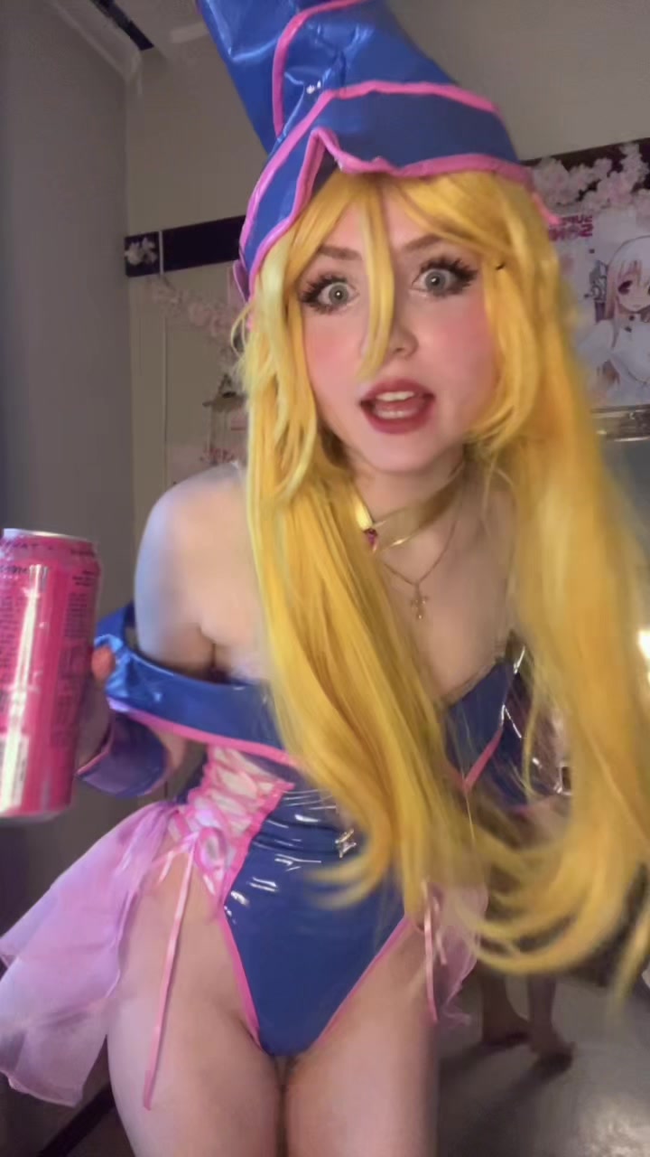@Iris🌸 Twitch: Sakuraxiiiii