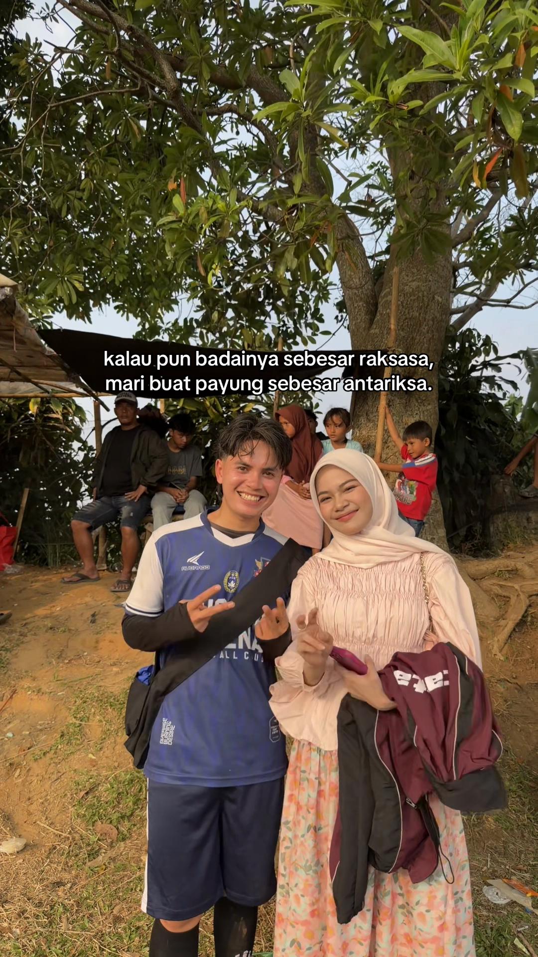 @Adechulooo