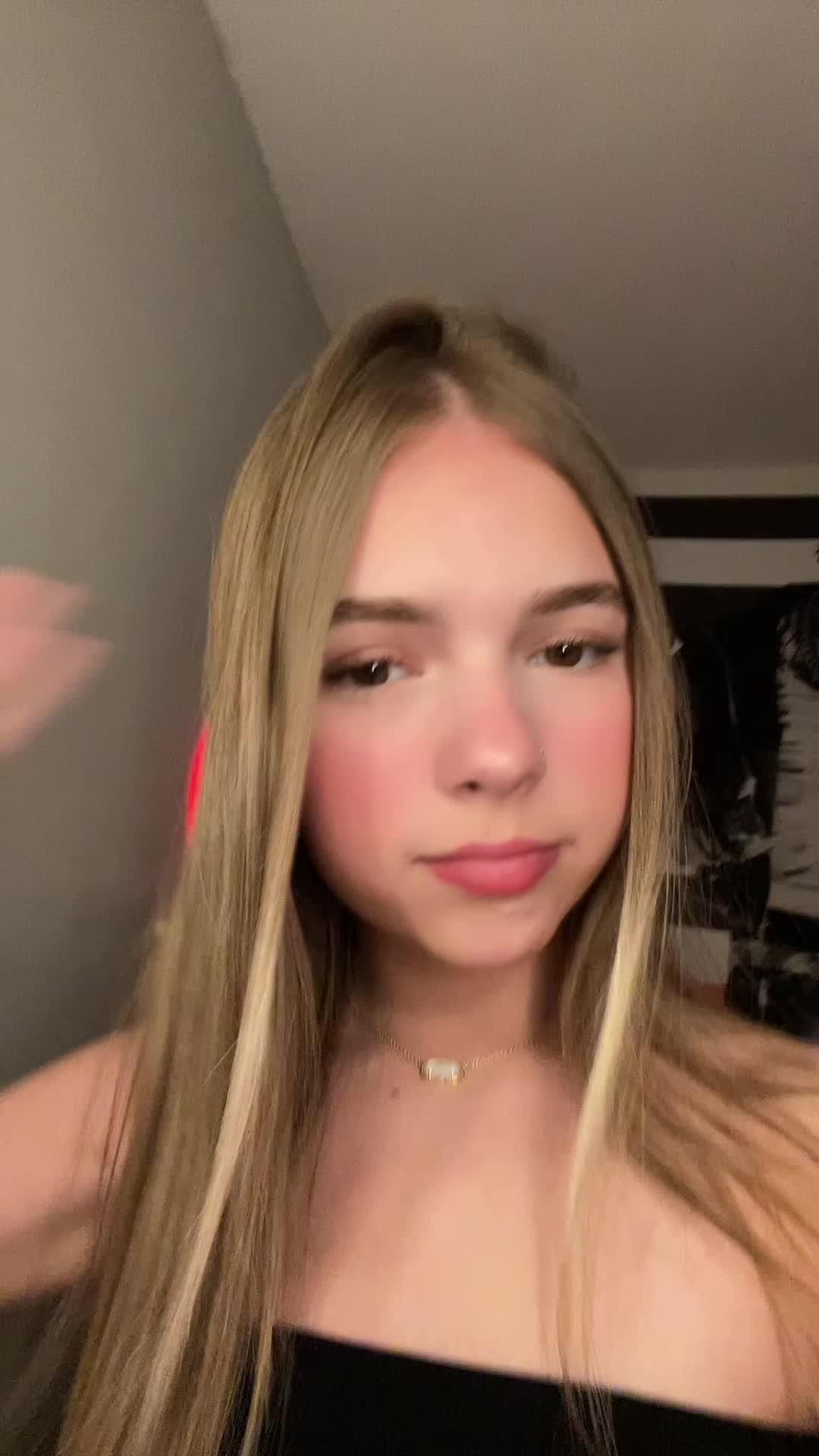 @👸