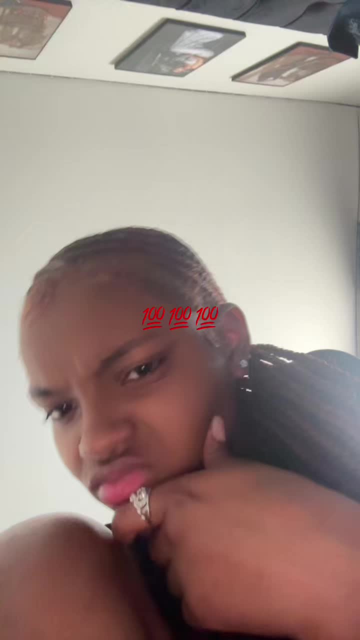 @niyaahmonaee