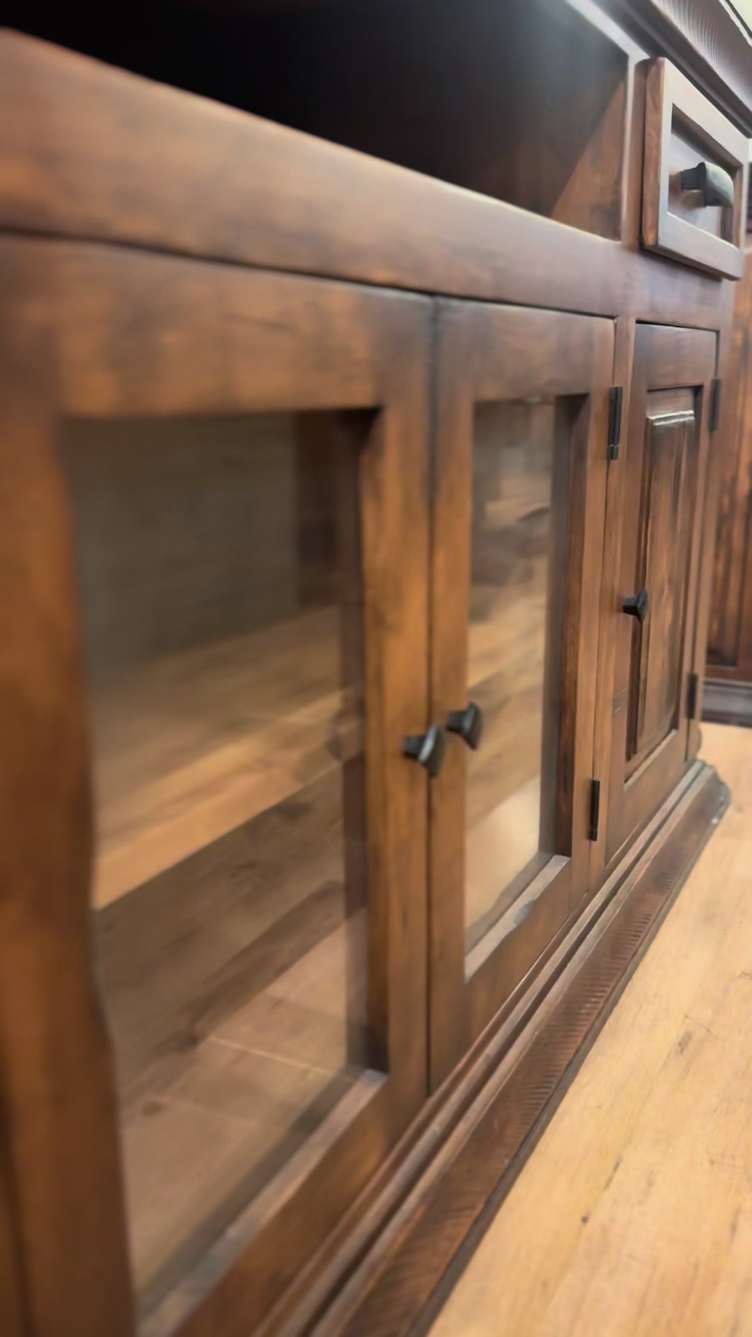 @RusticFurnitureDepot