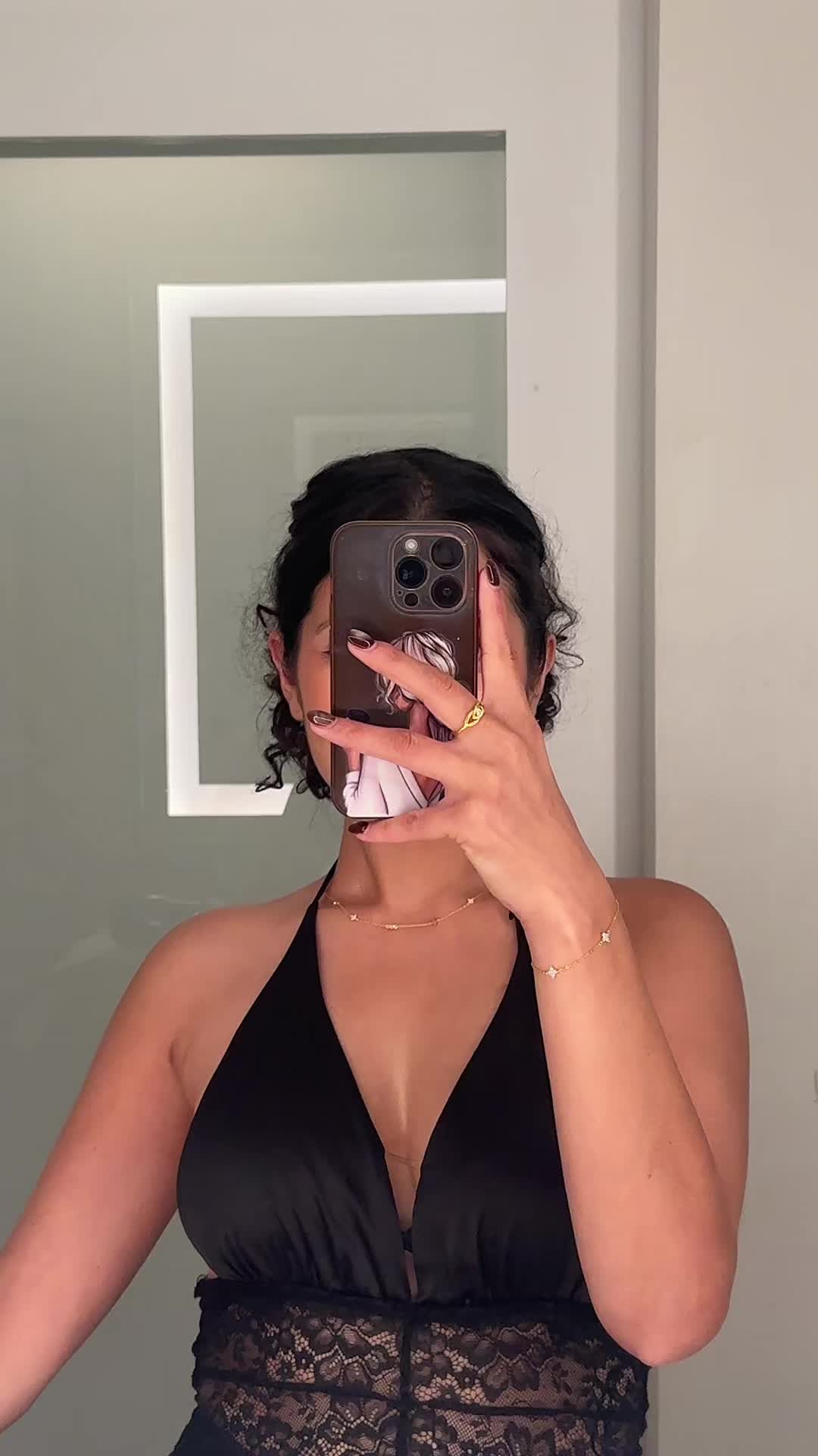 @Prakriti 🦋🌸