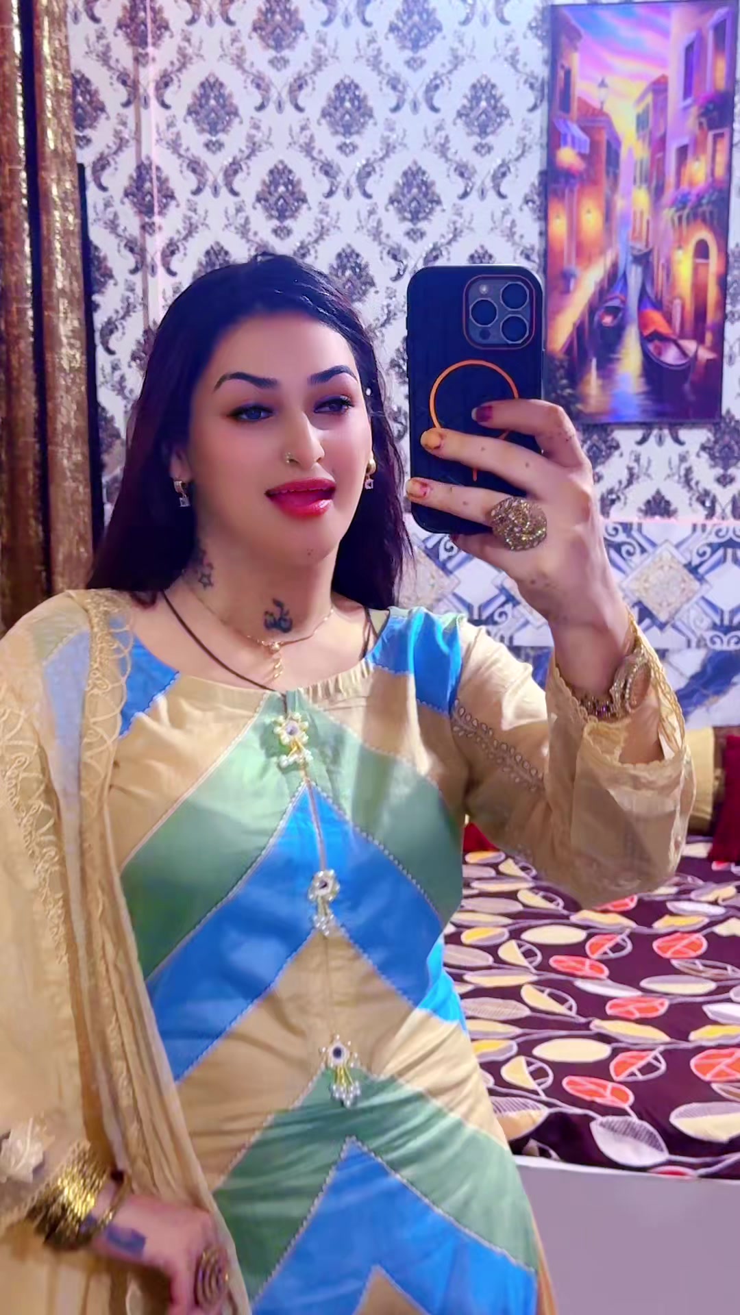 @Misses Karachi zindage