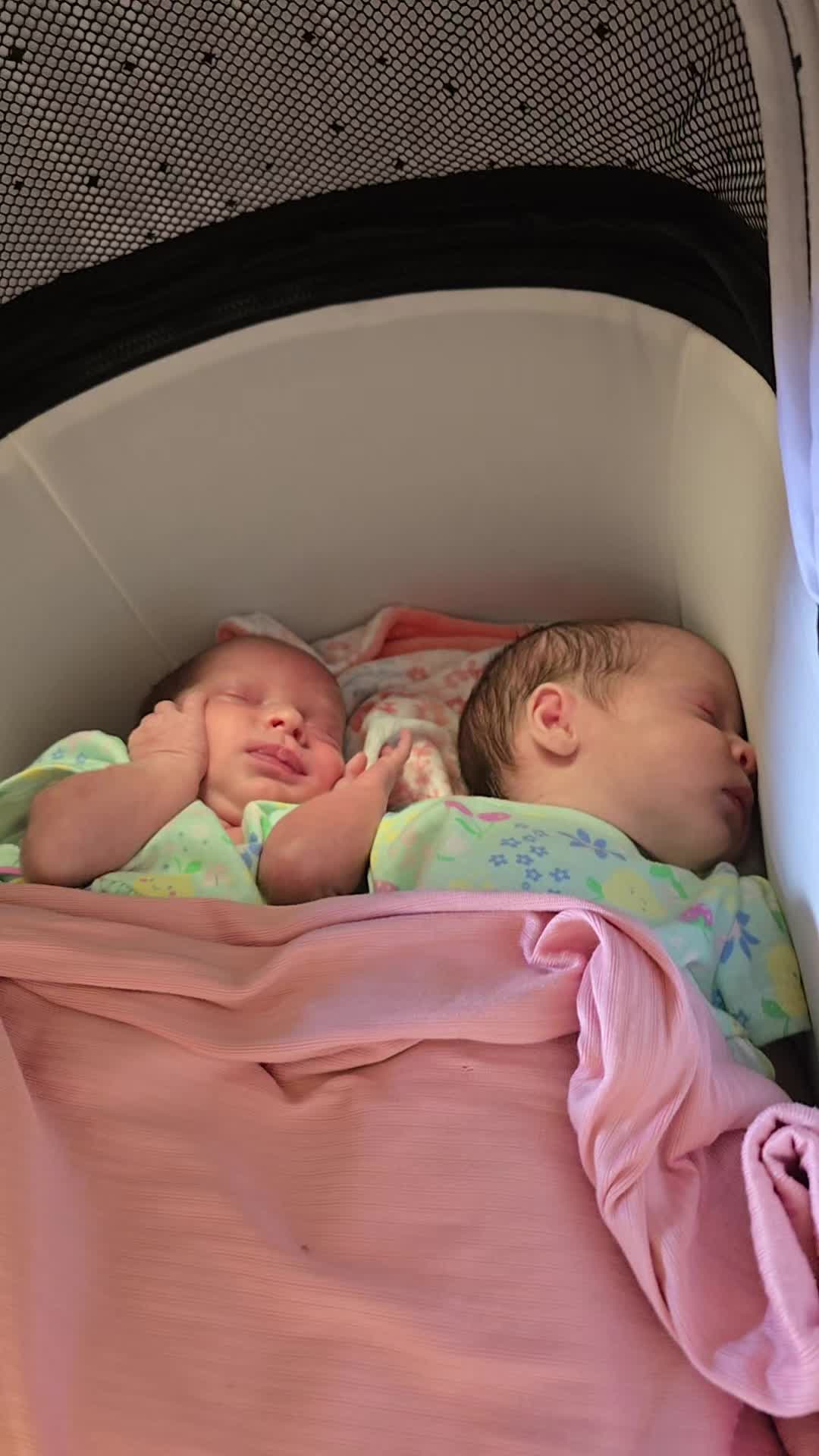 @CLK&JCKCHARLOTTE&DELILAH TWINS