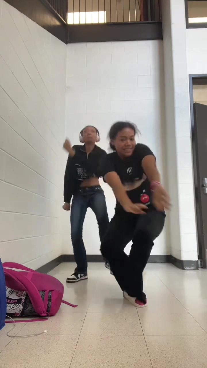 @Shaniya & Averianna