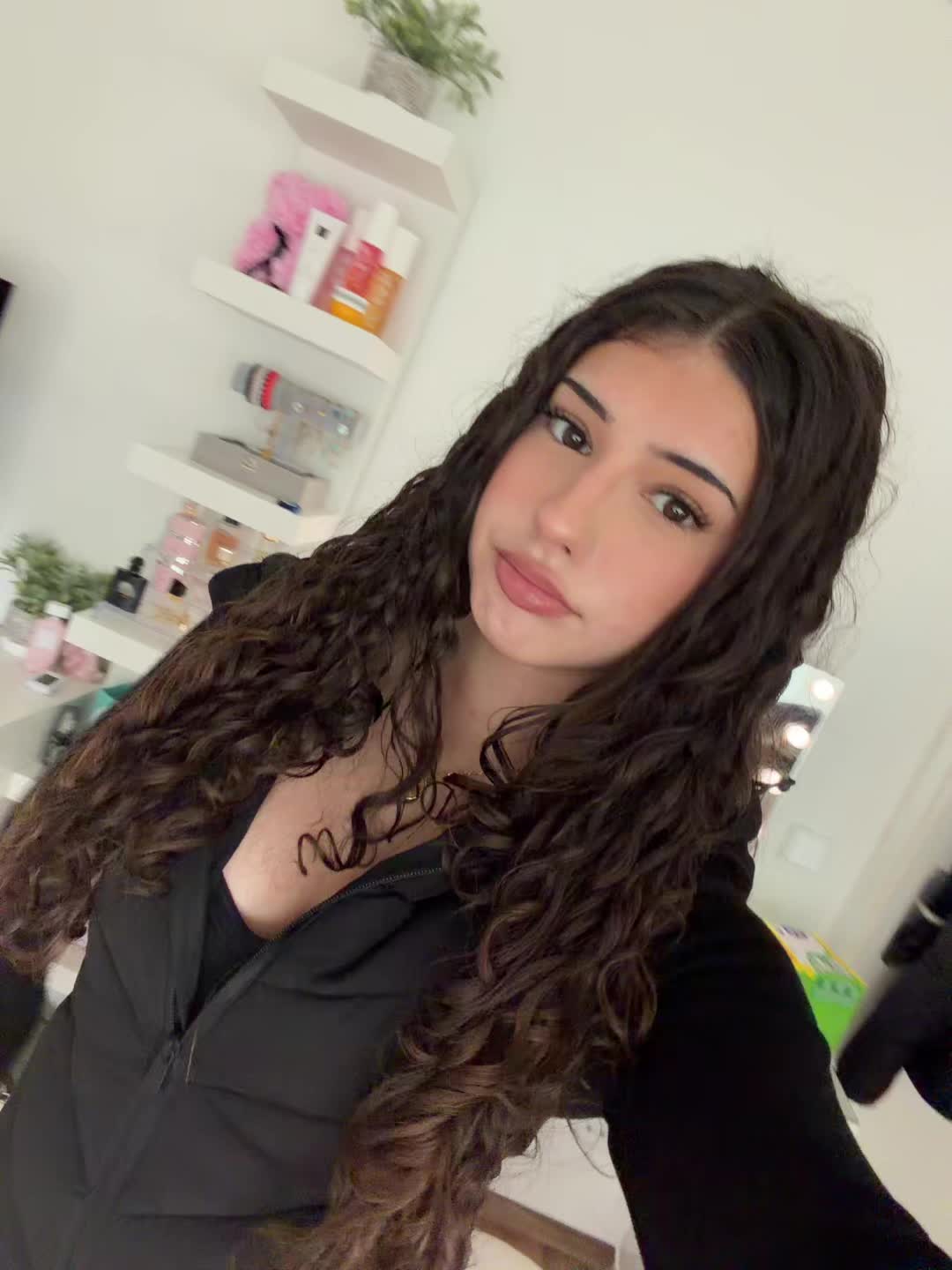 @𝐋