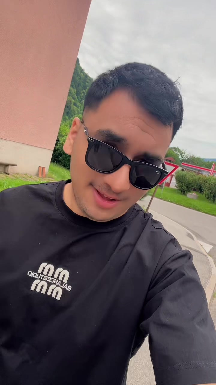 @Aakash_Thapa_kazi