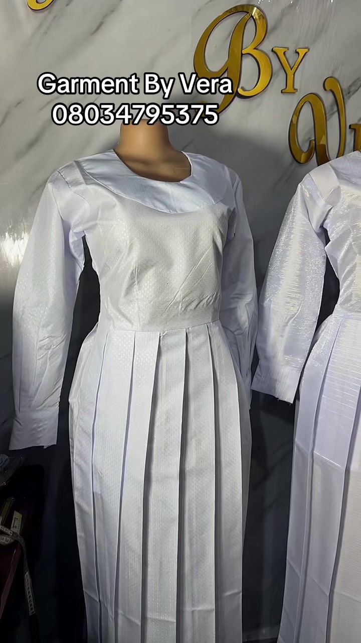 @GARMENT BY VERA