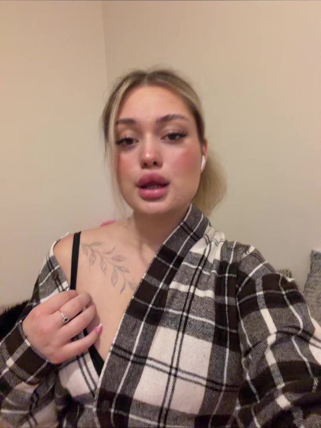 @akhcileg