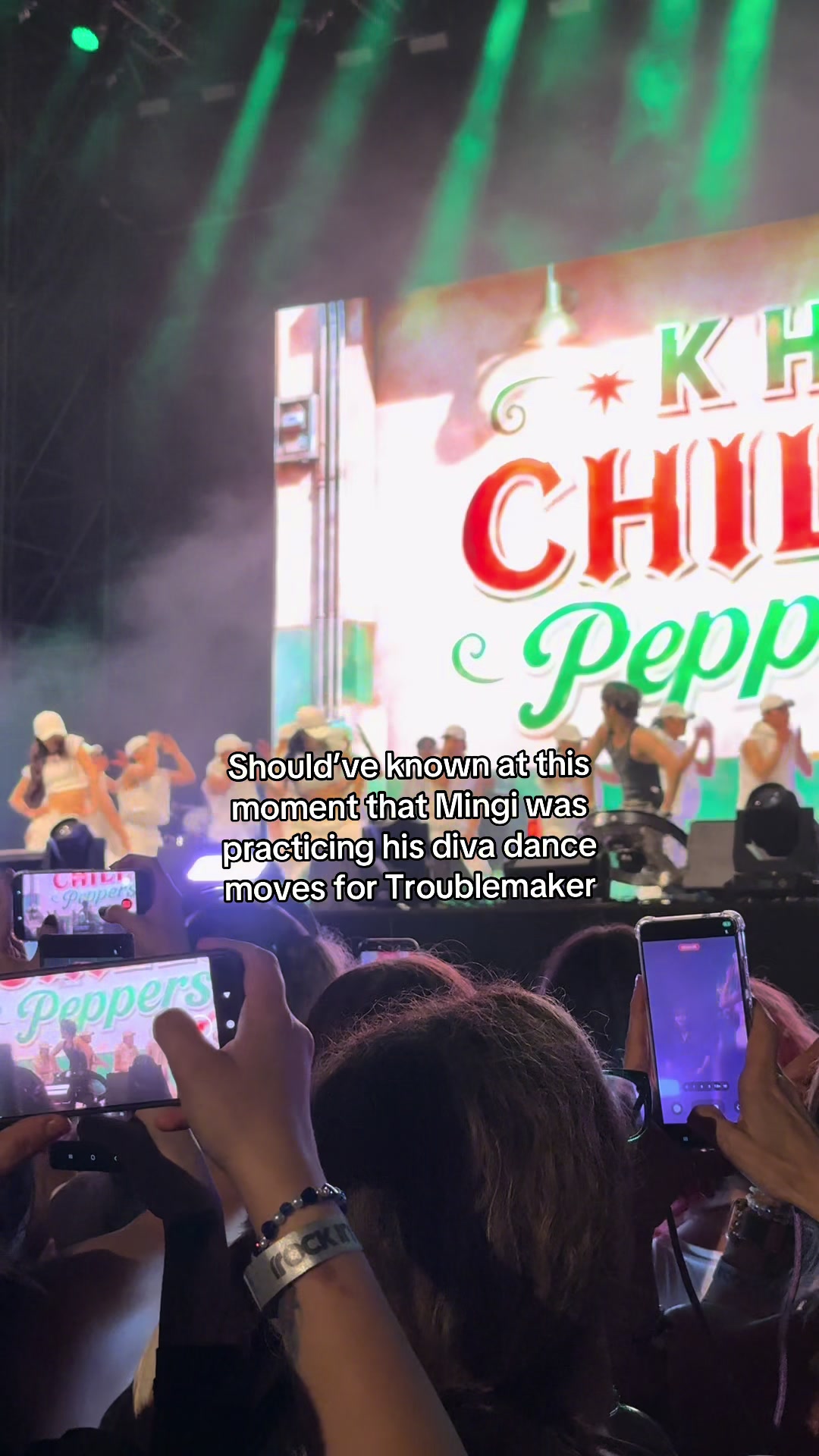 @Ella writes K-pop books
