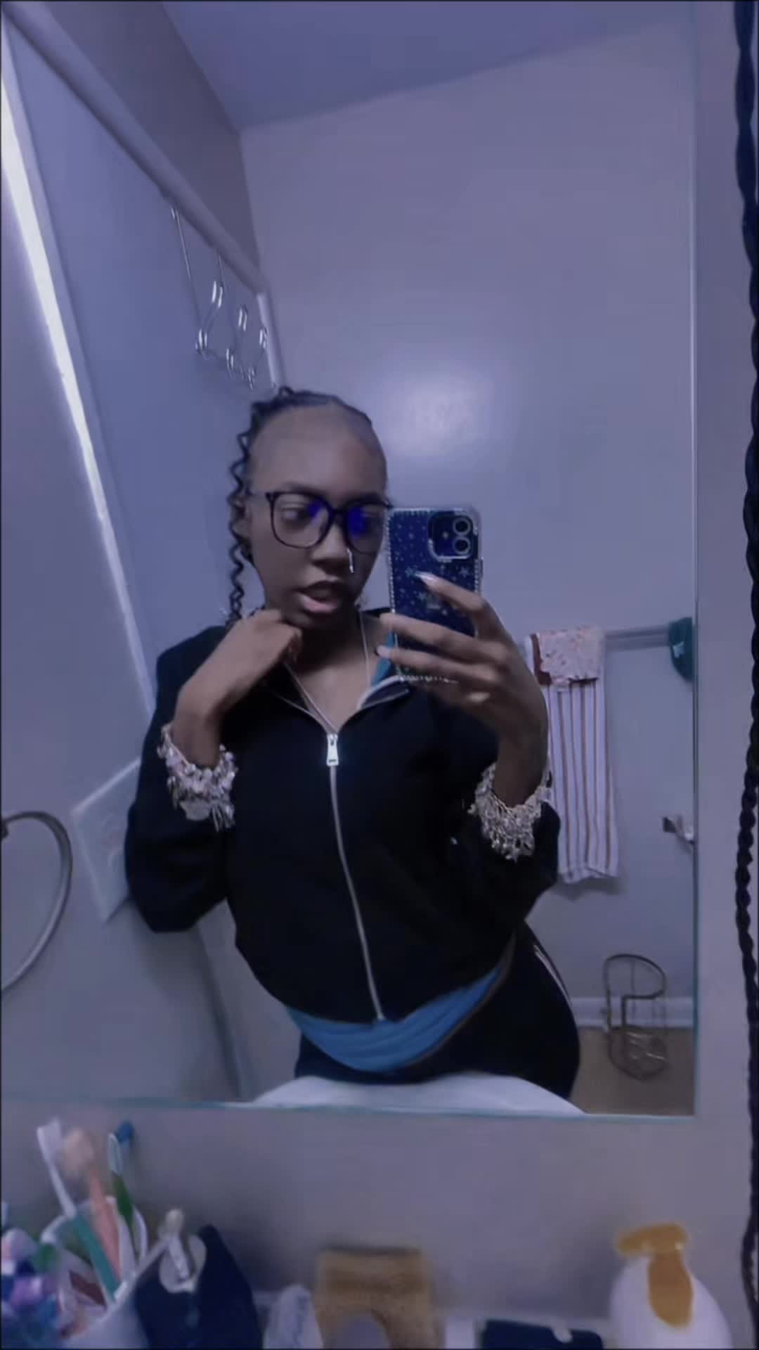 @breashiana