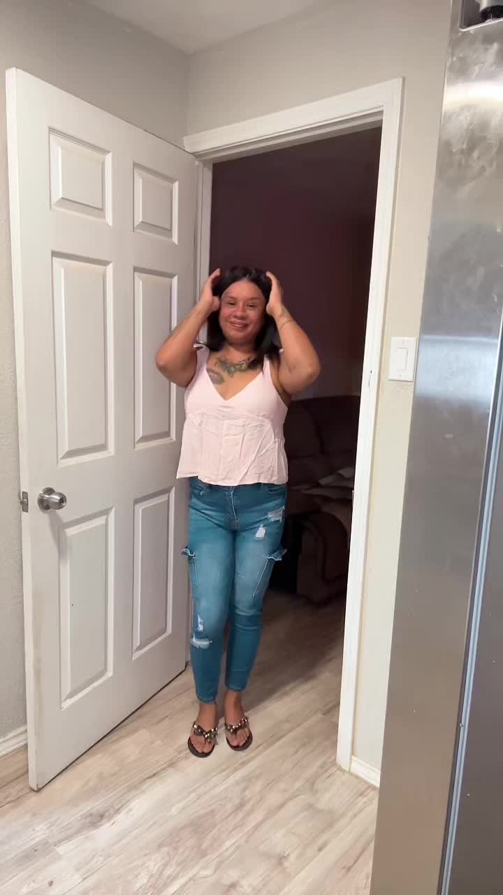 @lalalopez