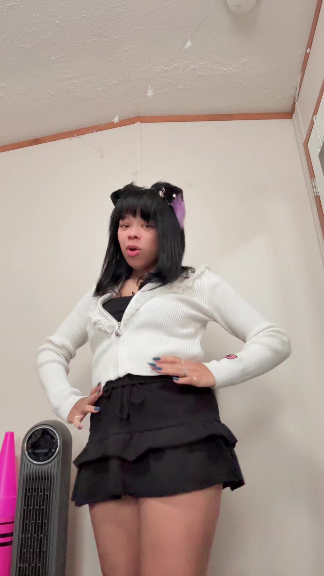 @Lilcrayon_