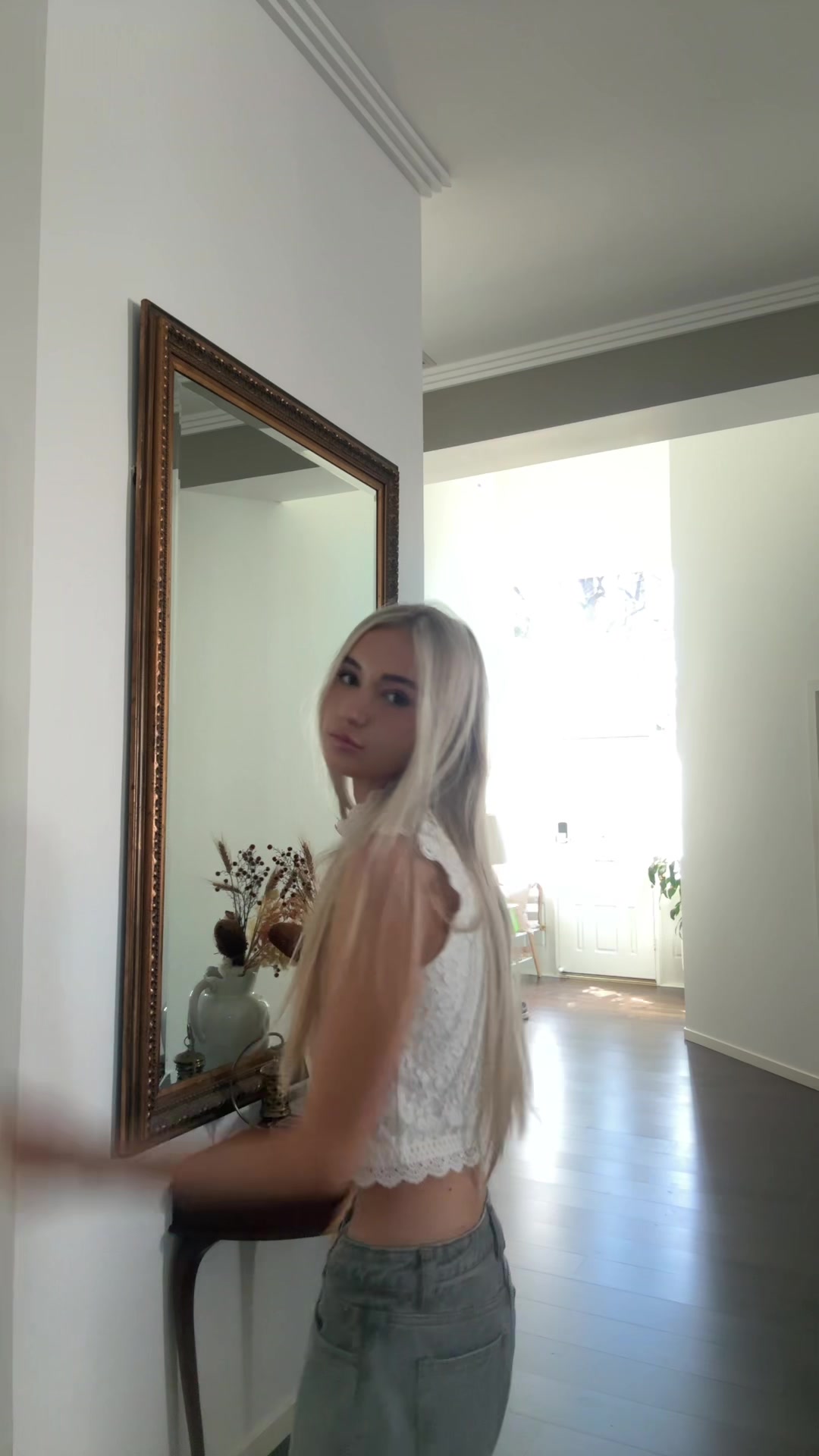 @Milania