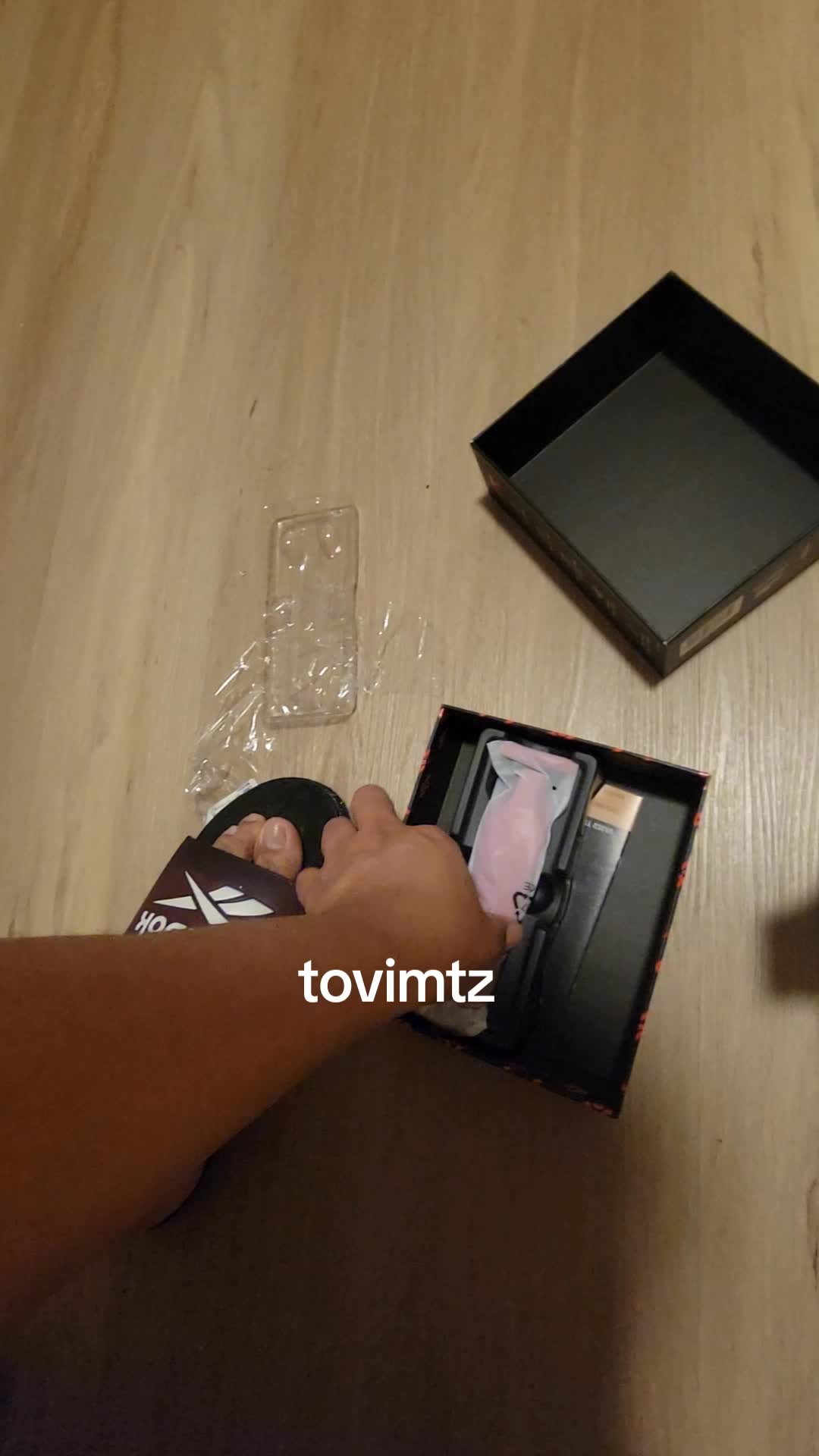 @Tovimtz