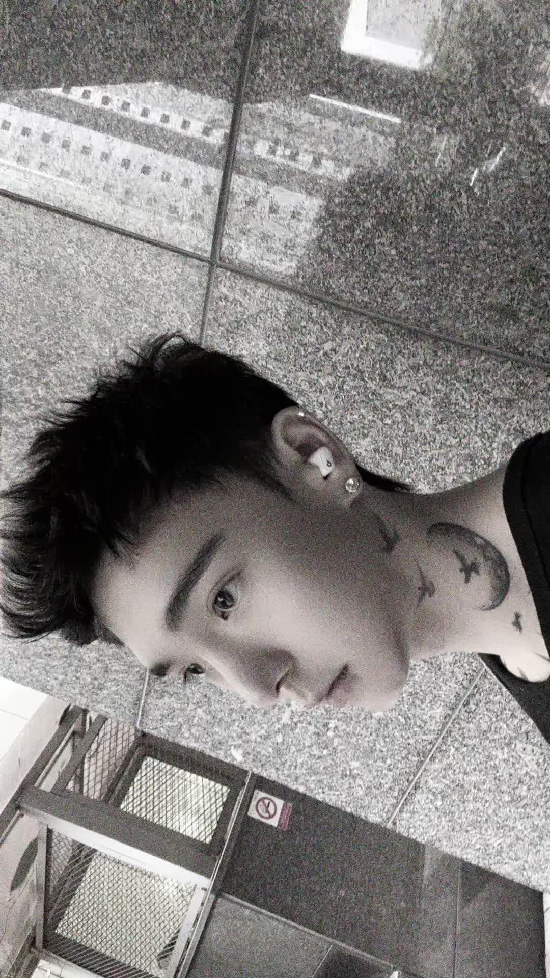 @Koozy_쿠지☠️🏴&zwj;☠️