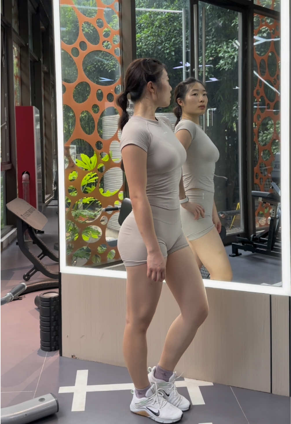 @nicola ✿ sporty baddie