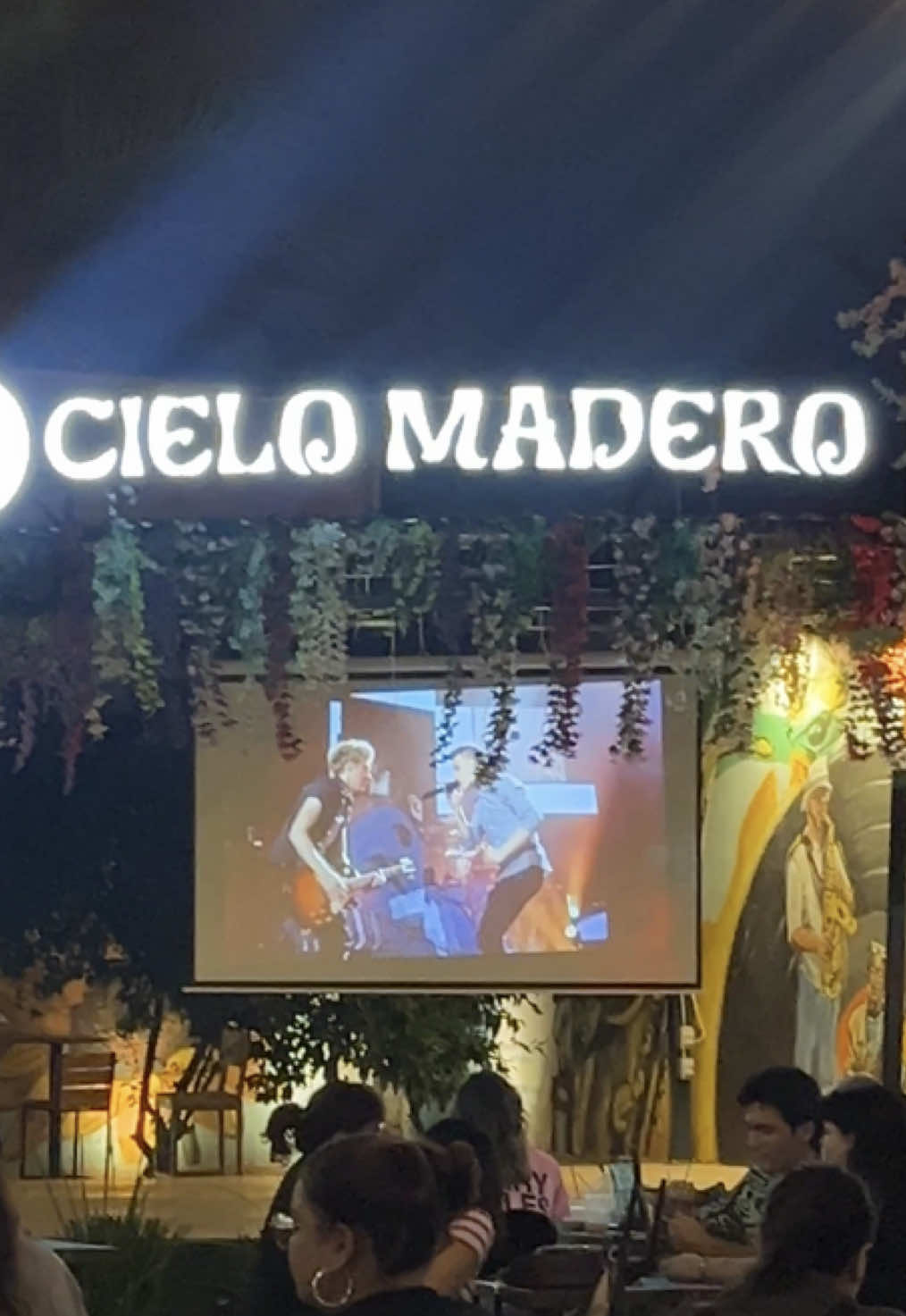 @Xochitl 🇲🇽