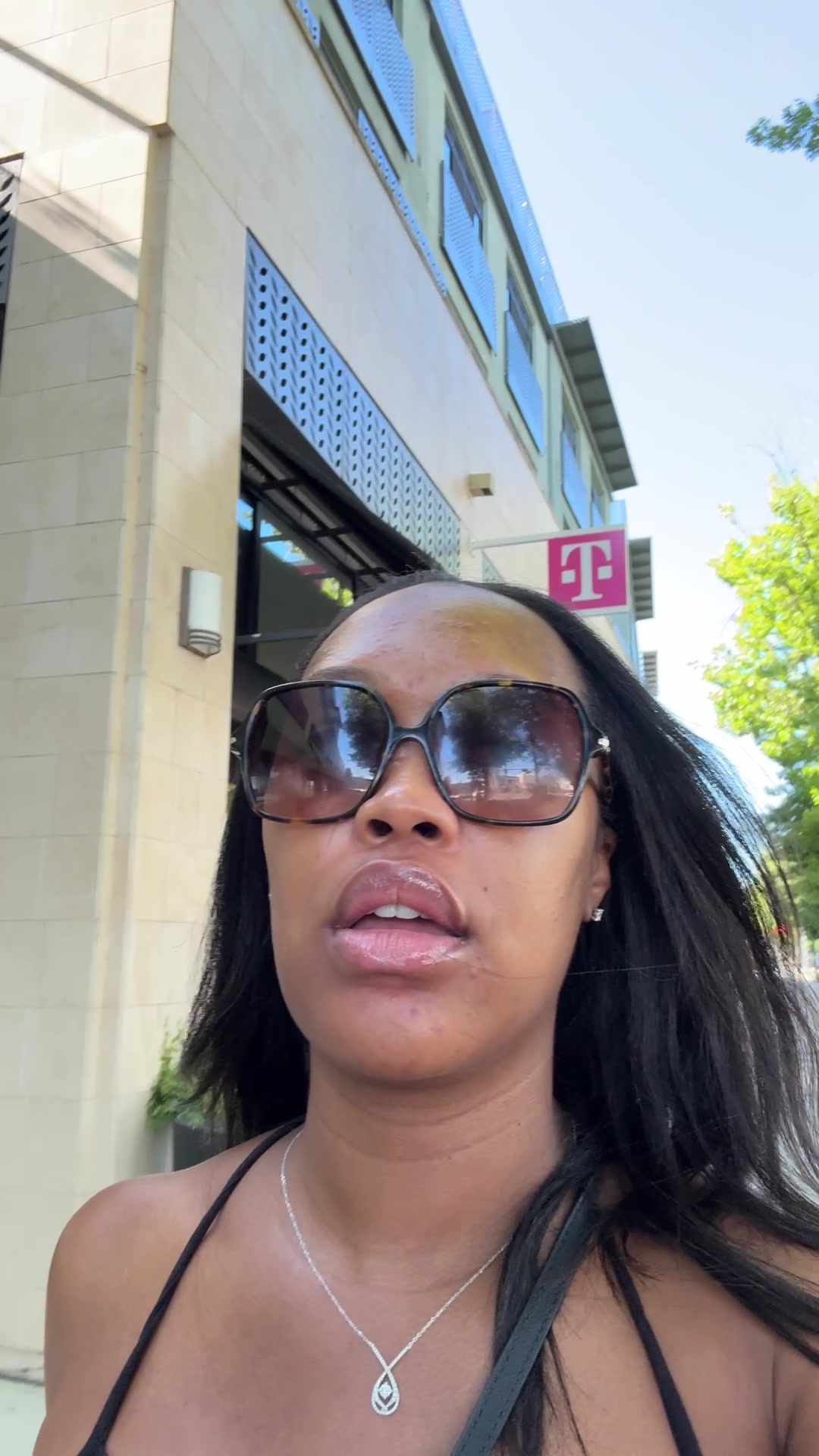 @Monica&ensp;|&ensp;Travel & Lifestyle