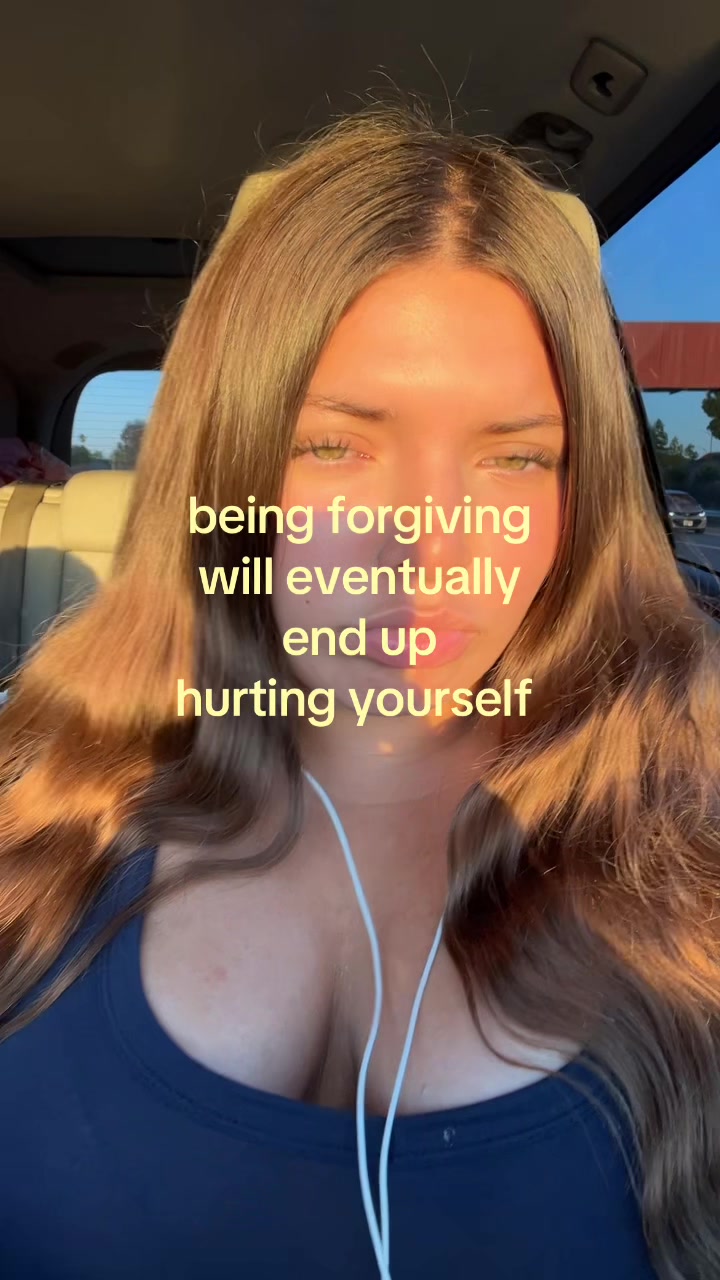 @👤