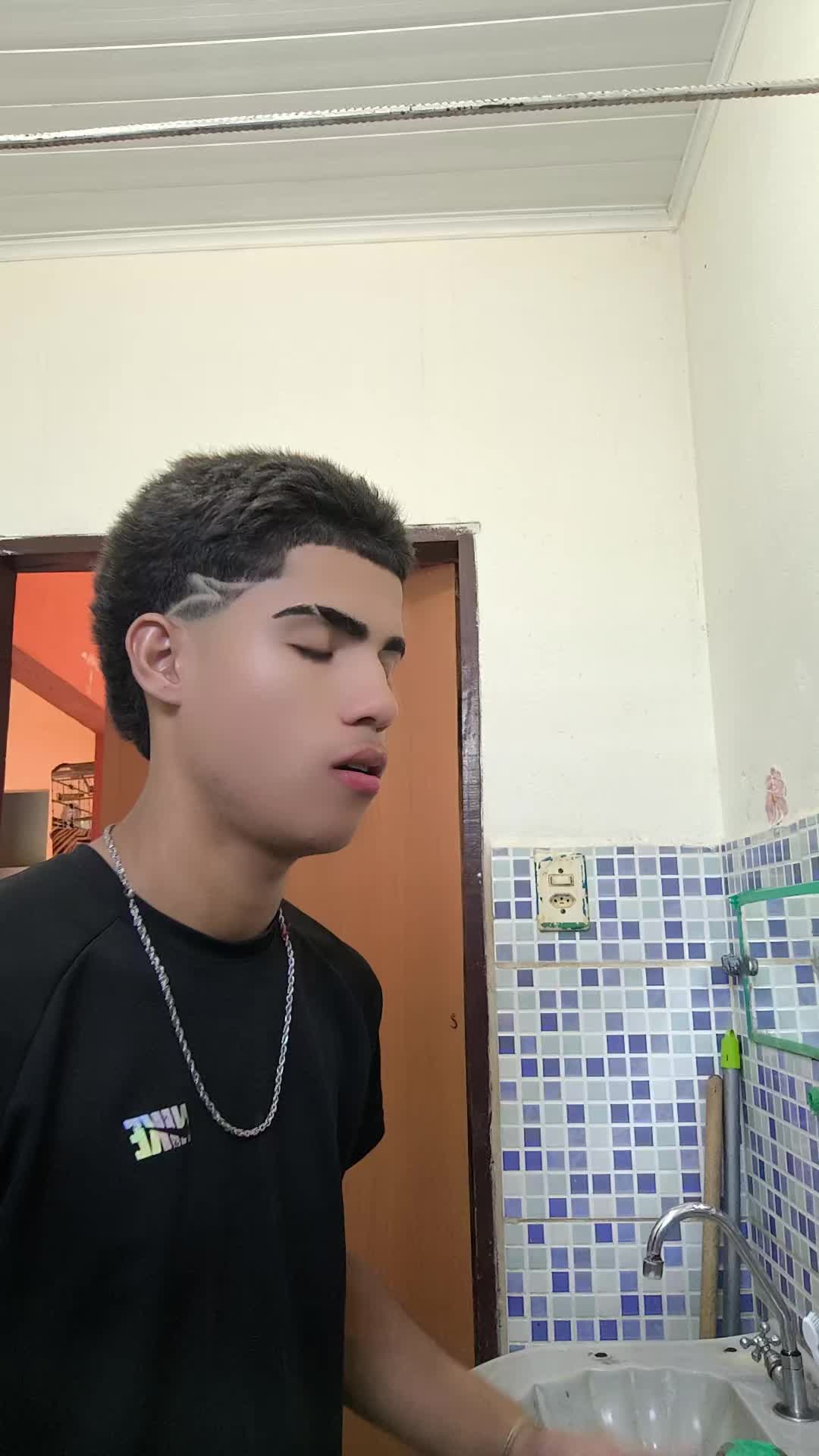 @alehzin.18👑