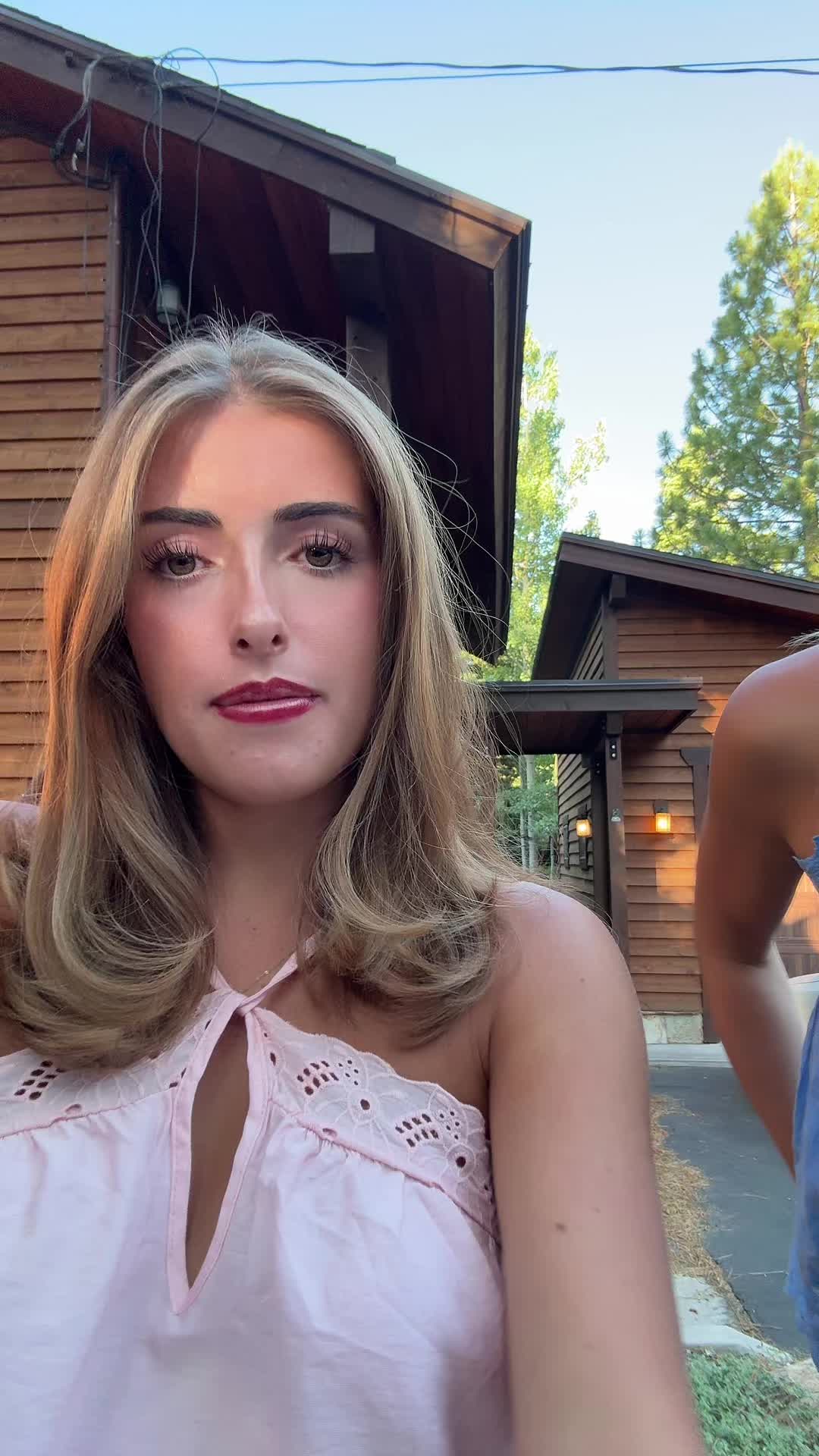 @Riley_Rudolf