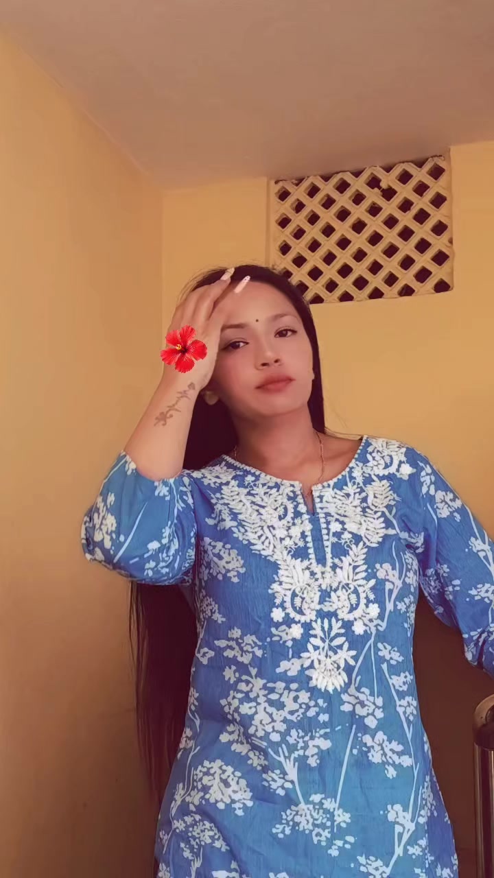 @𝓡𝓸𝔃𝔂🥰