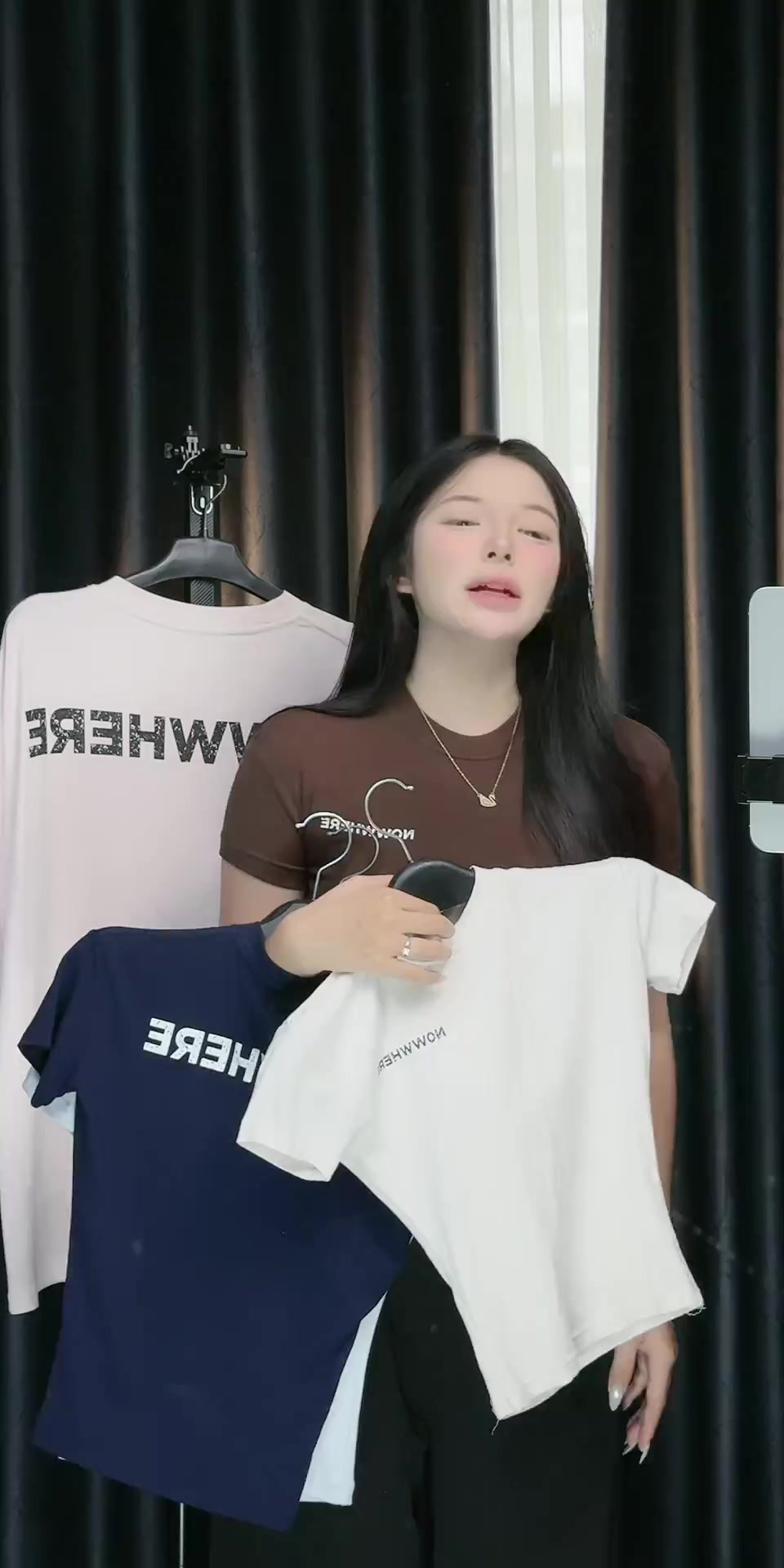 @Nhân vật phụ có gì?