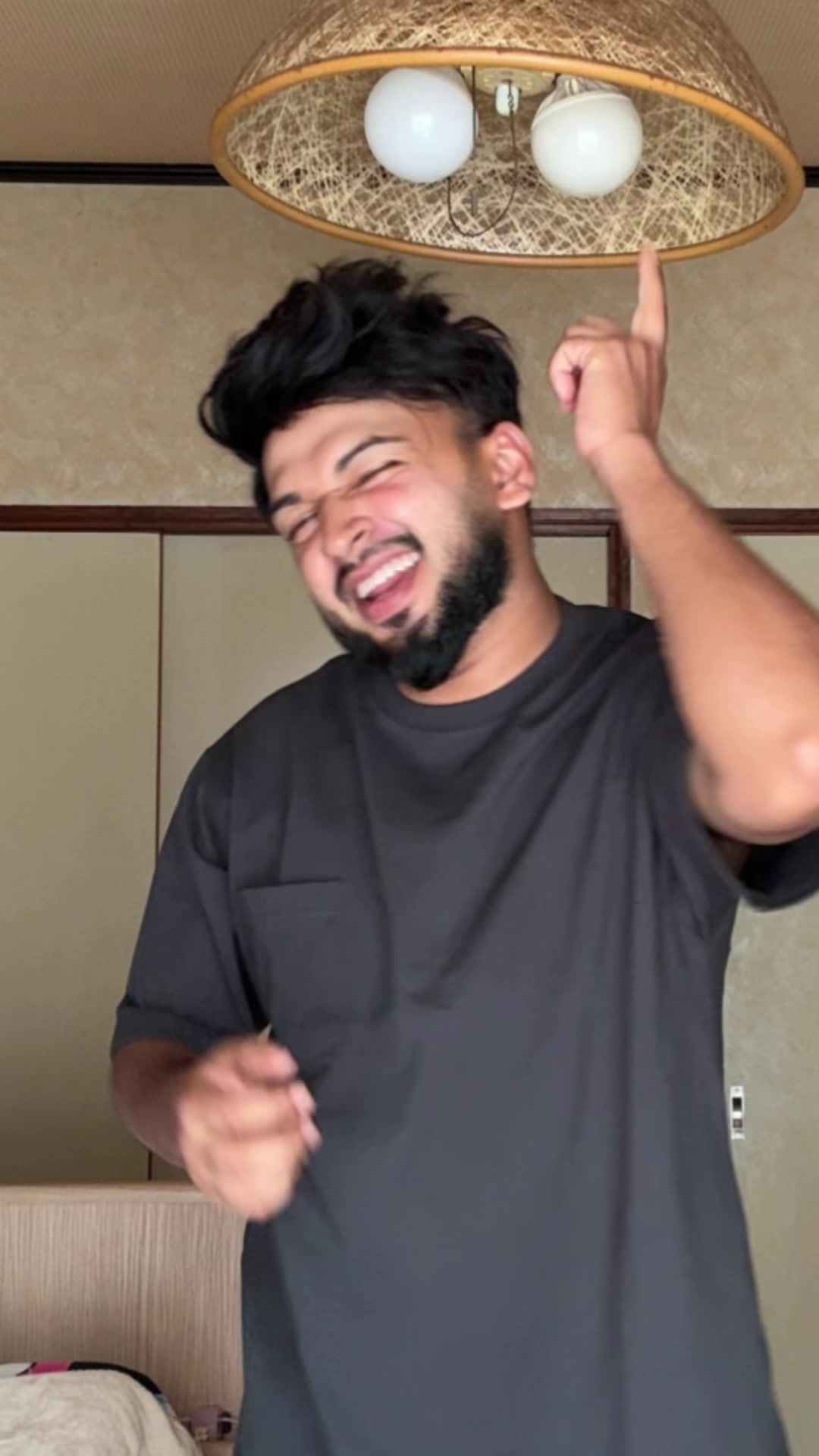 @Isuru Madhu 🇱🇰 🇯🇵