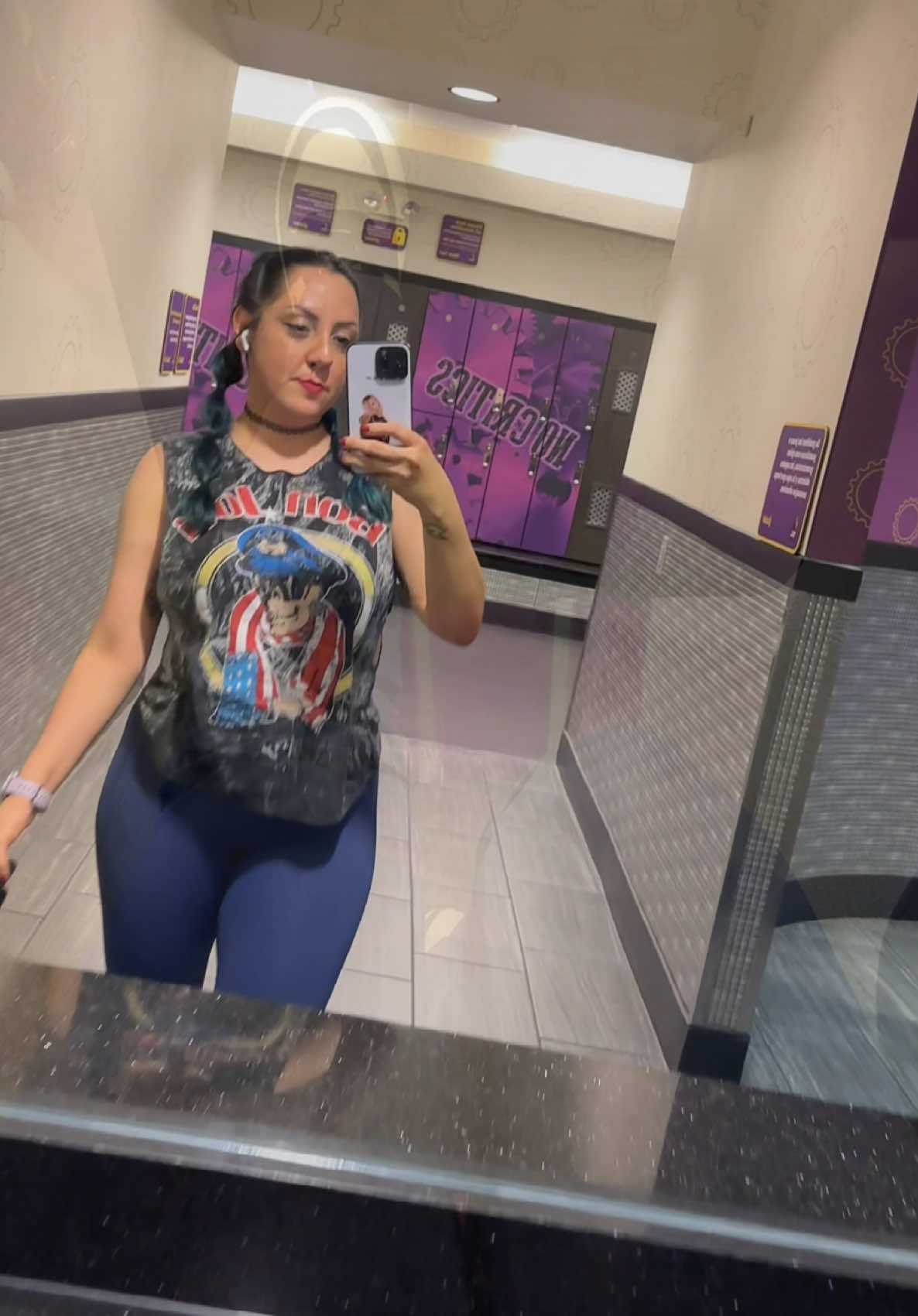 @CrystalEyes87