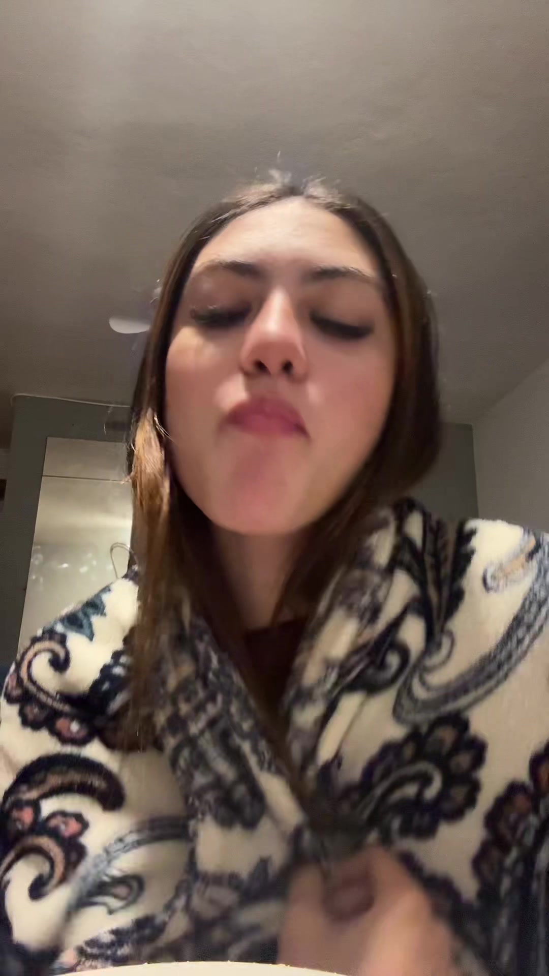 @Ladonii