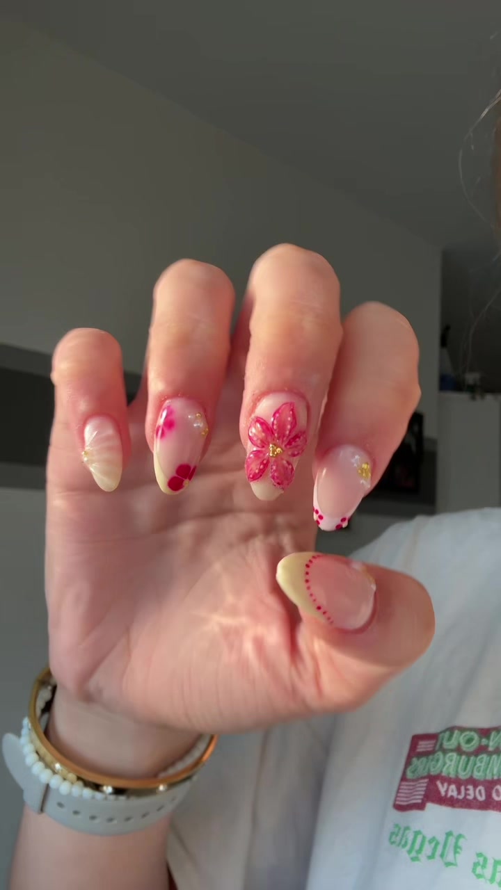@𝑙𝑎𝑟𝑎
