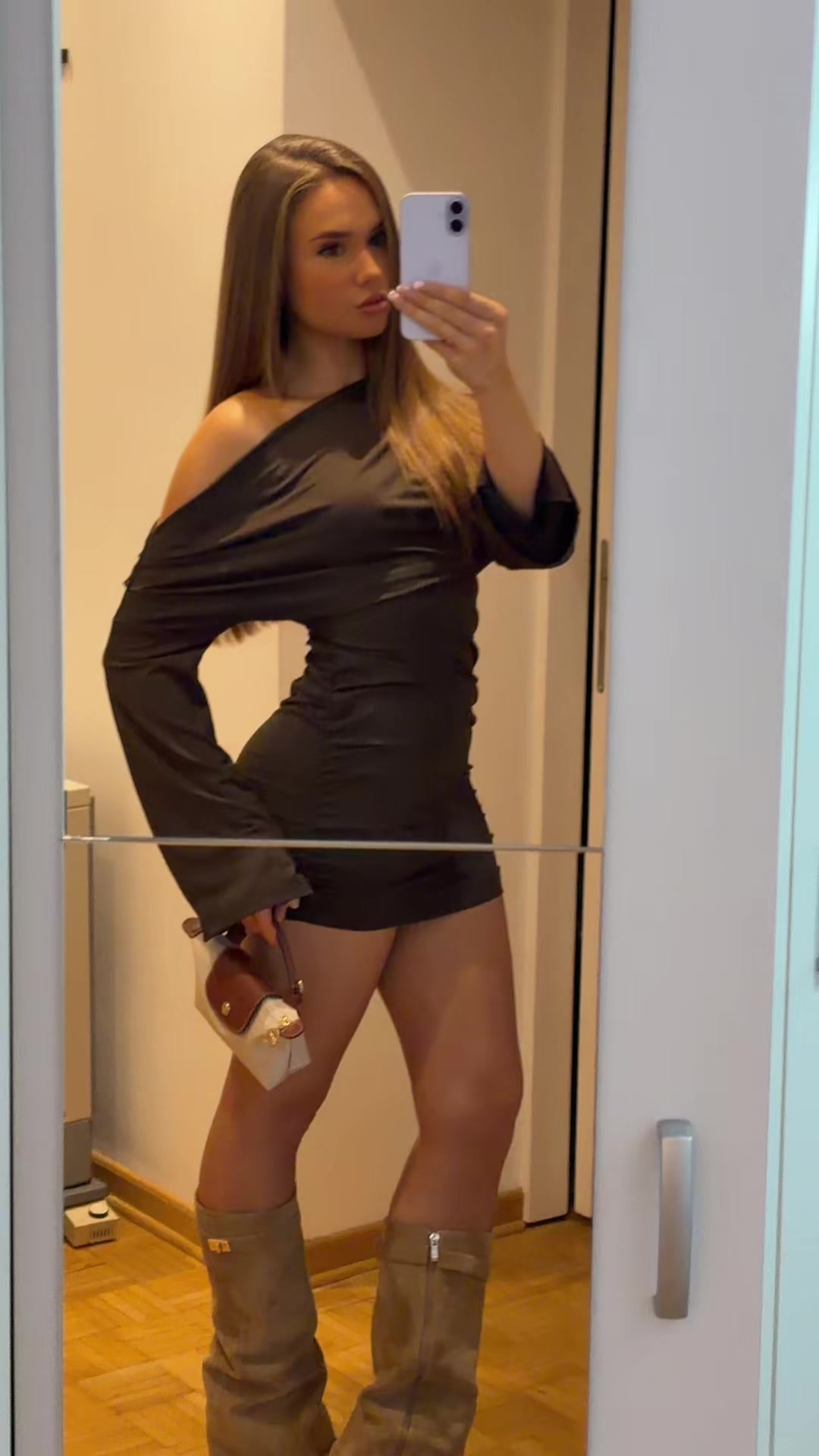 @лара