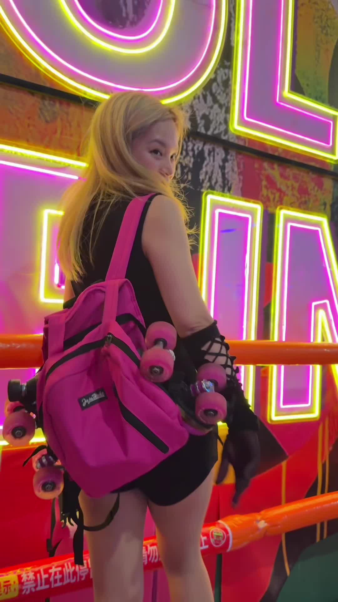 @JajaHoho Rollerskates
