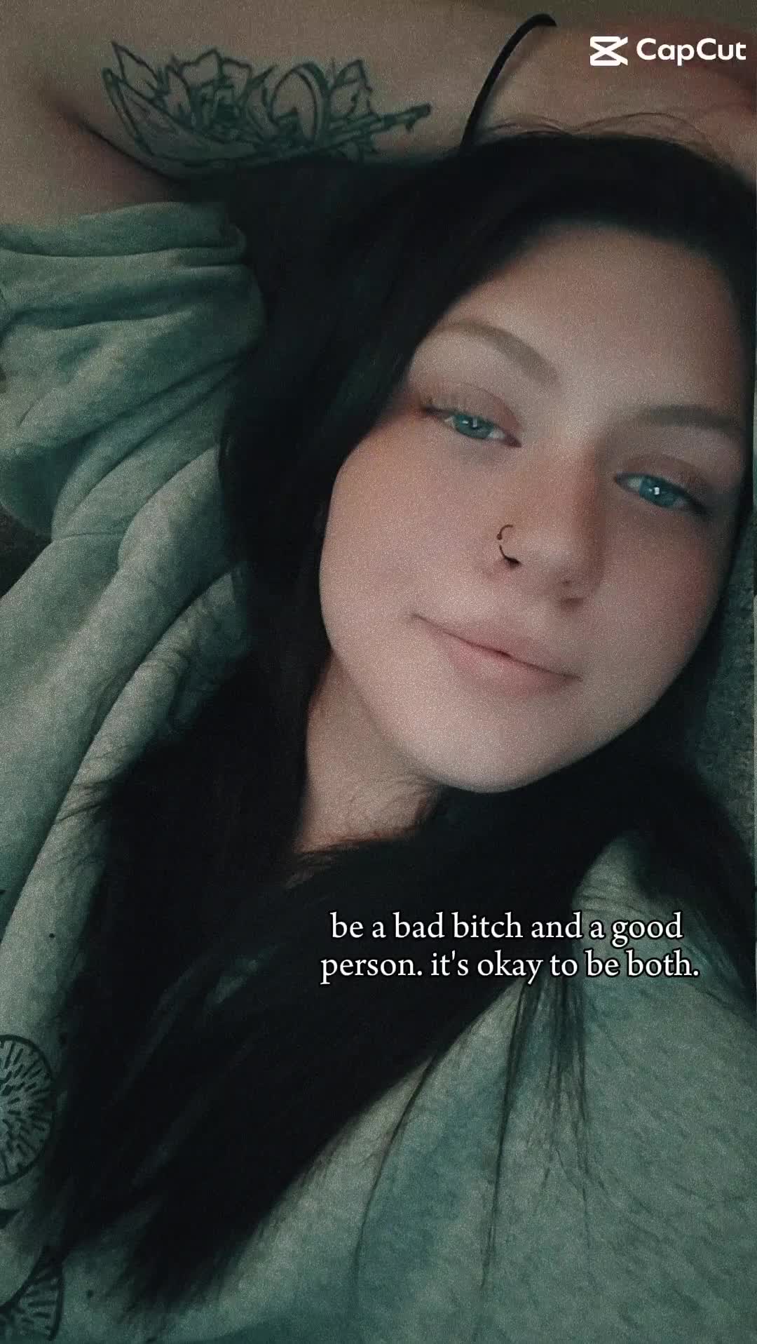 @BlueCollarBarbie 🤟🏻🖤🦝