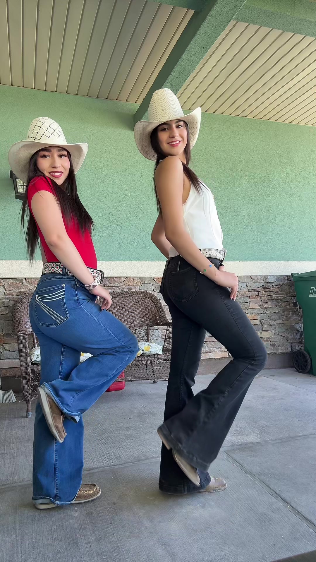 @La vaca Vane🐮⚡️
