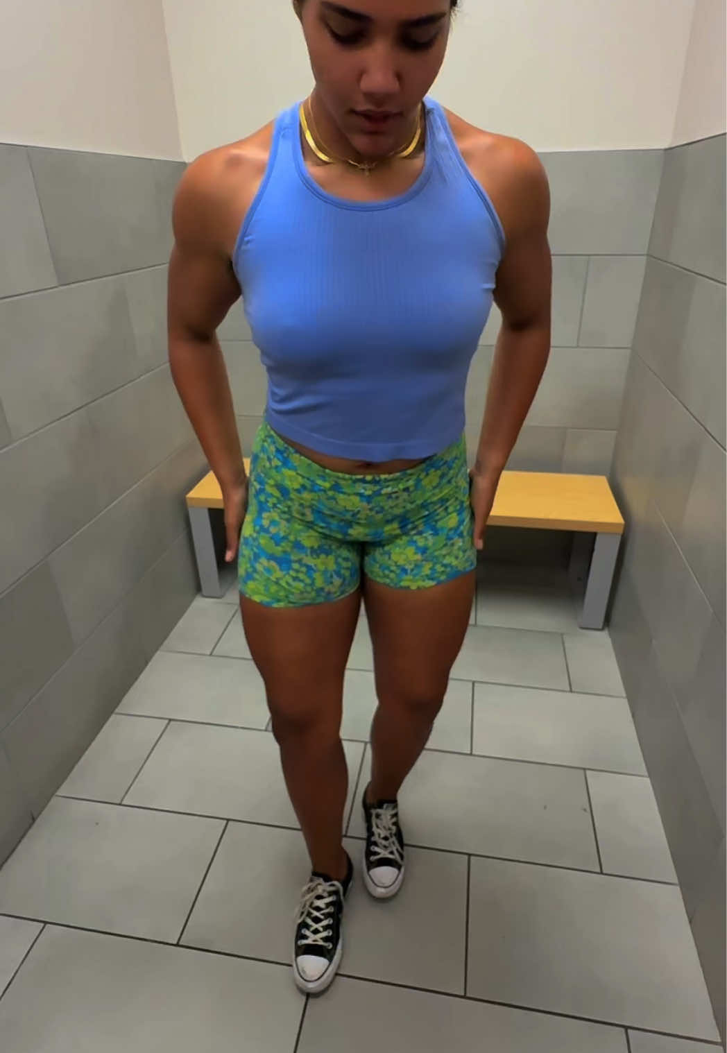 @Mia