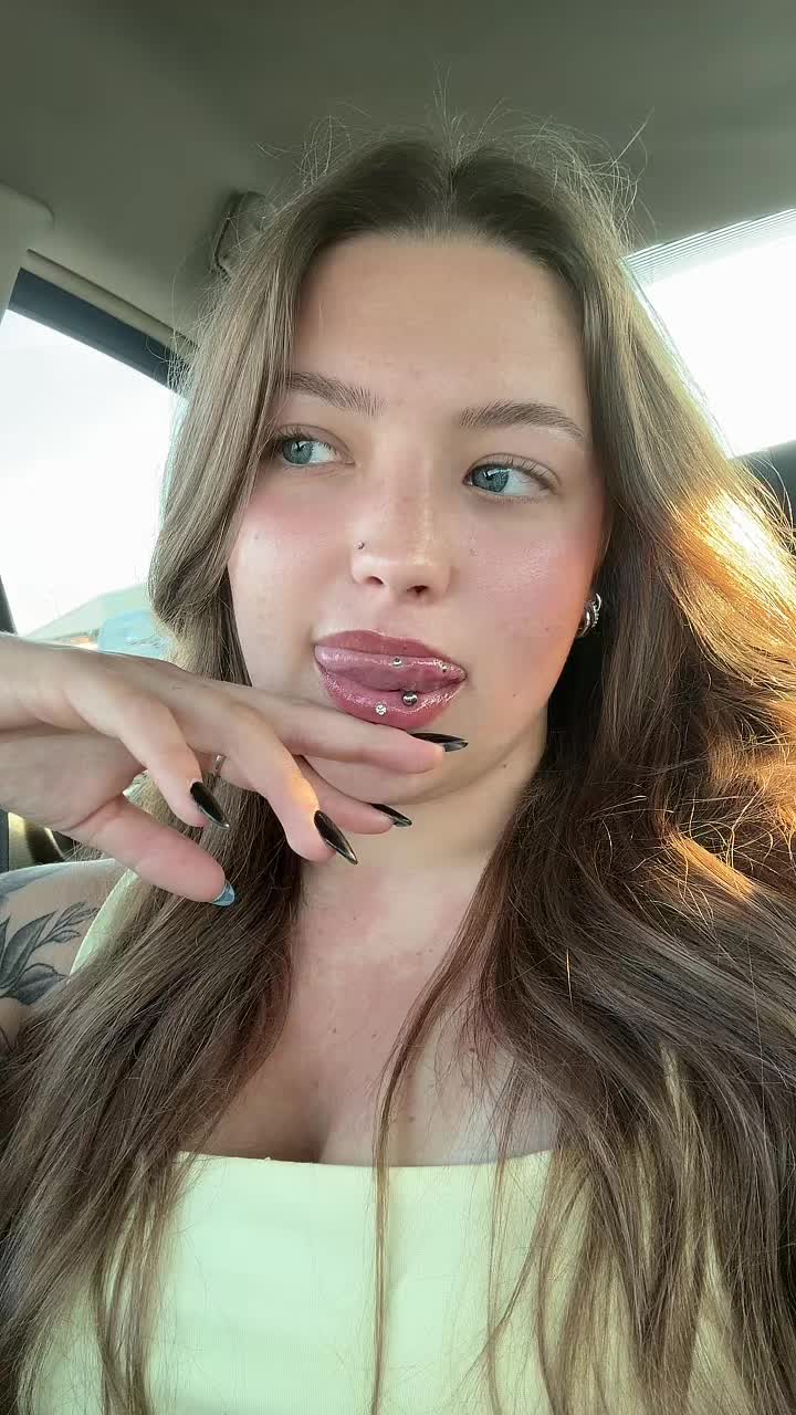 @chloegobble