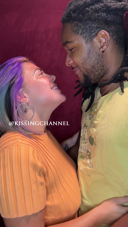@Kissing Channel