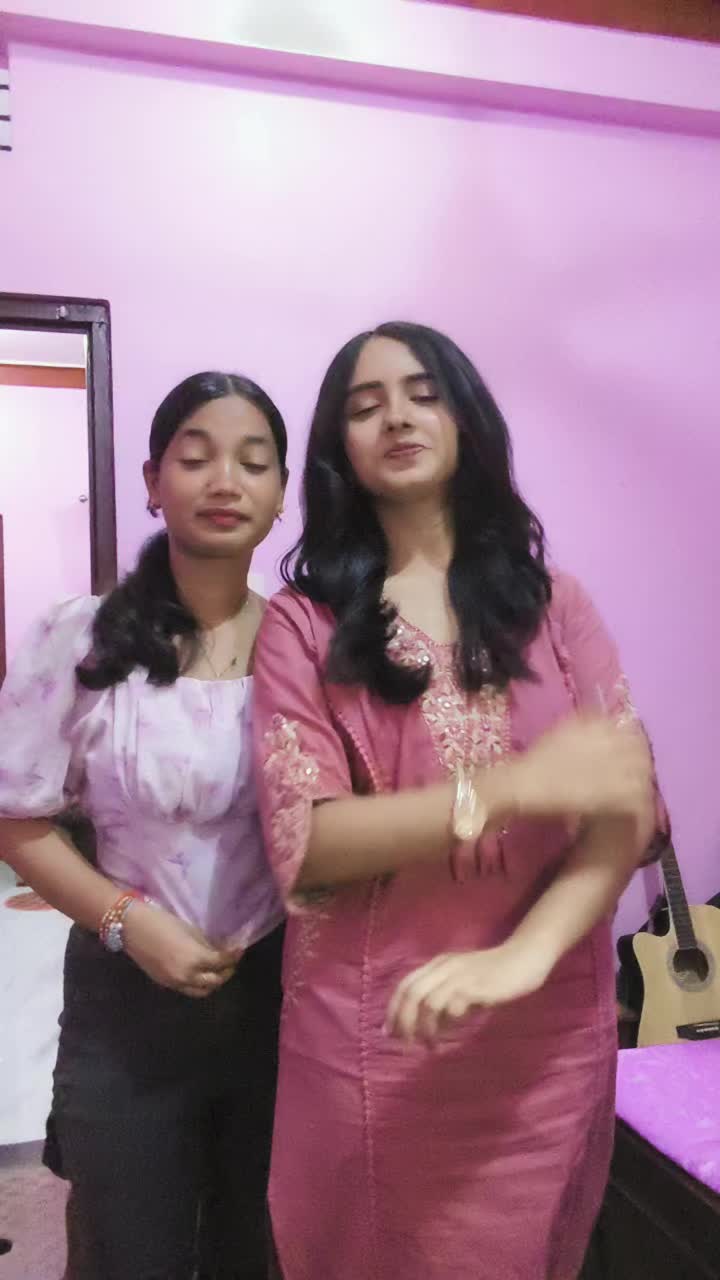 @Preeti🫶