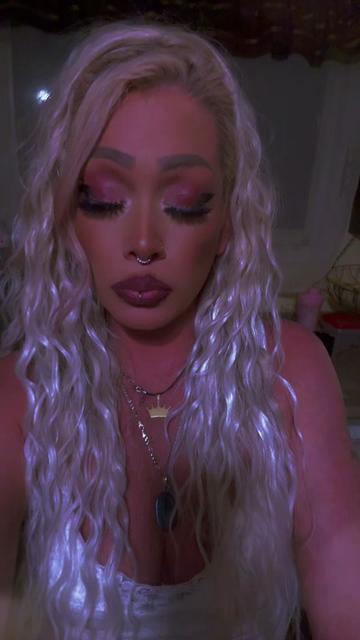 @qu33nlashesz
