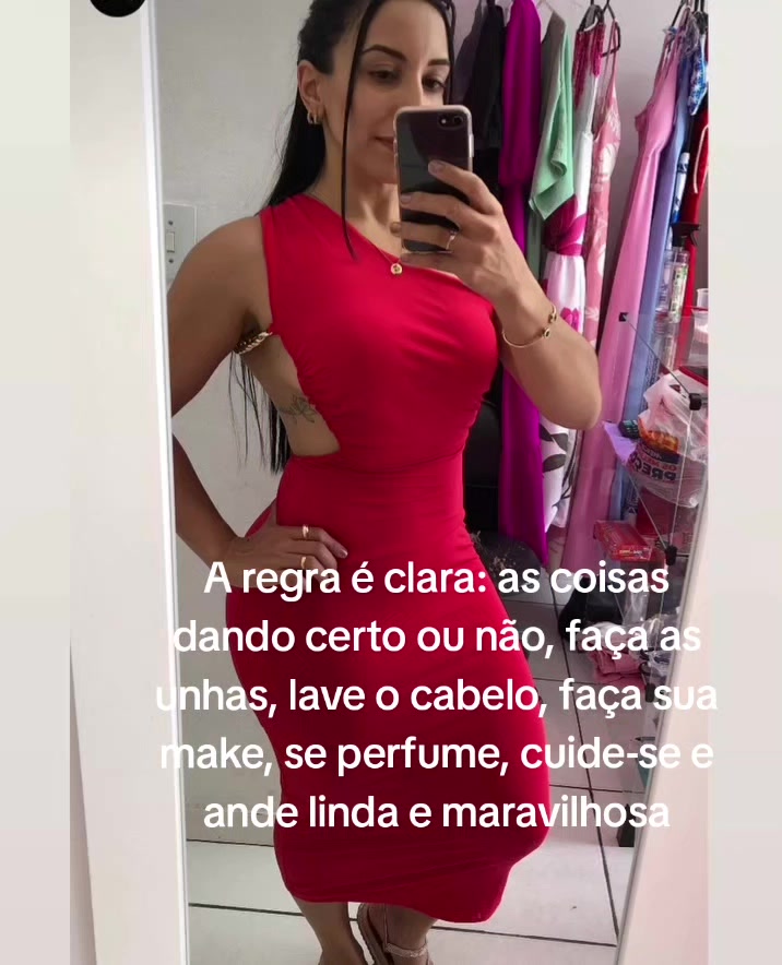 @Nathalia de S&aacute;