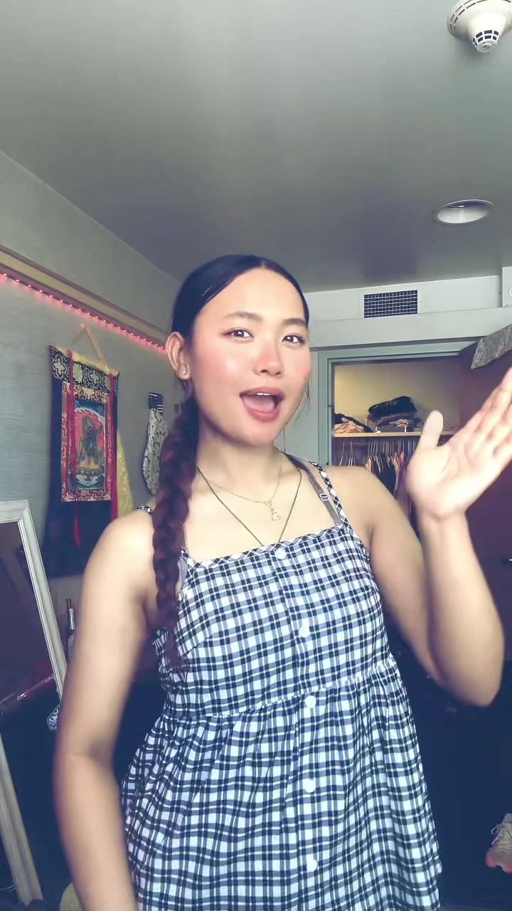 @Lisha Gurung
